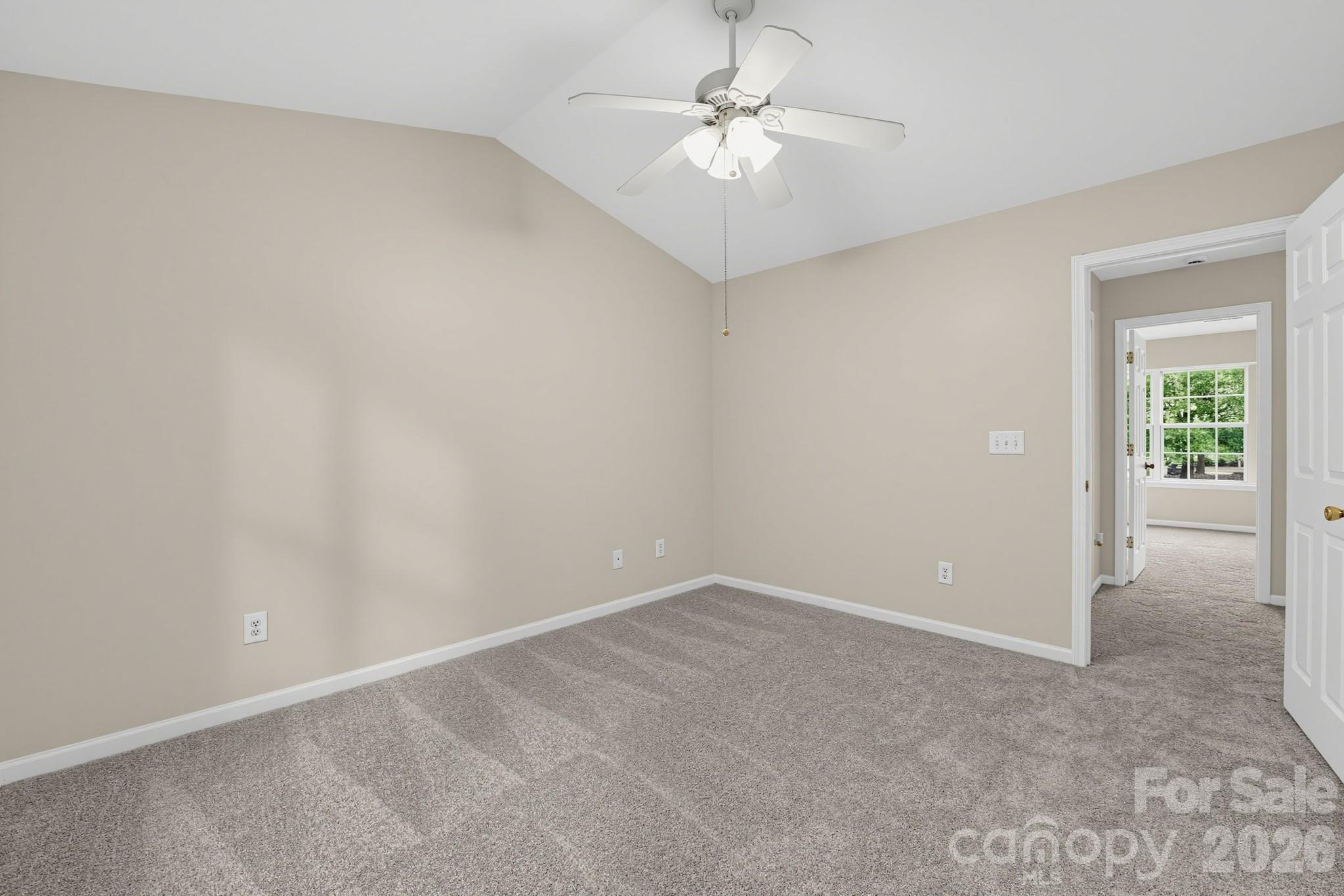 1527 Maypine Commons Way Property Photo 11