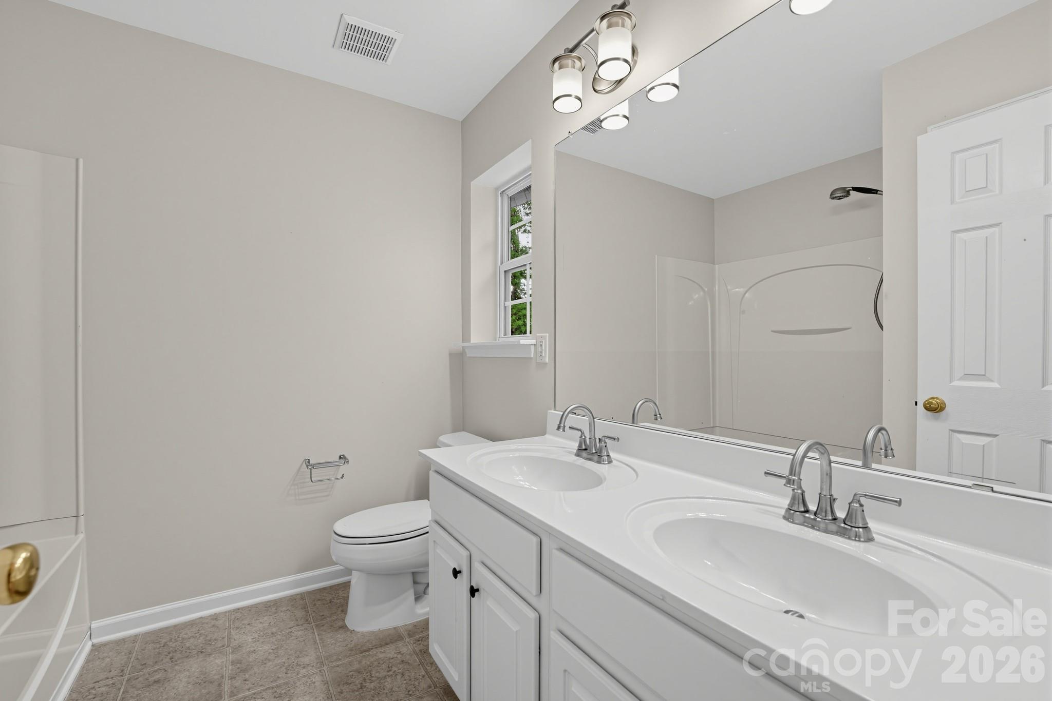 1527 Maypine Commons Way Property Photo 13