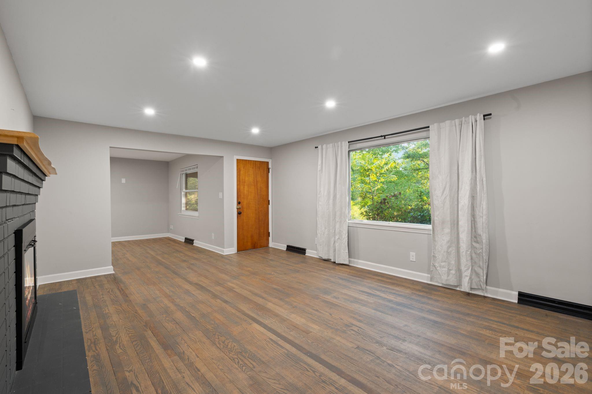 1452 Sweeten Creek Road Property Photo 4
