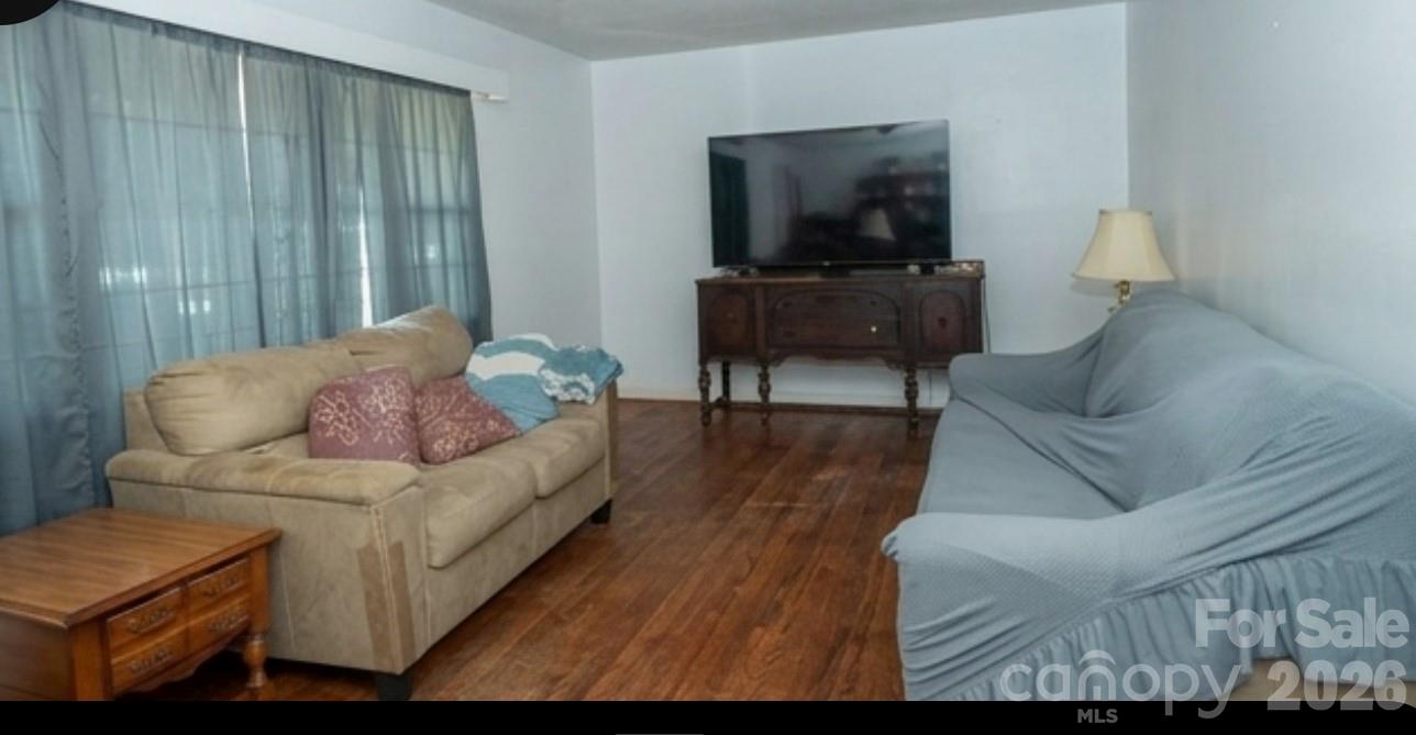 613 Plato Lee Road Property Photo 8