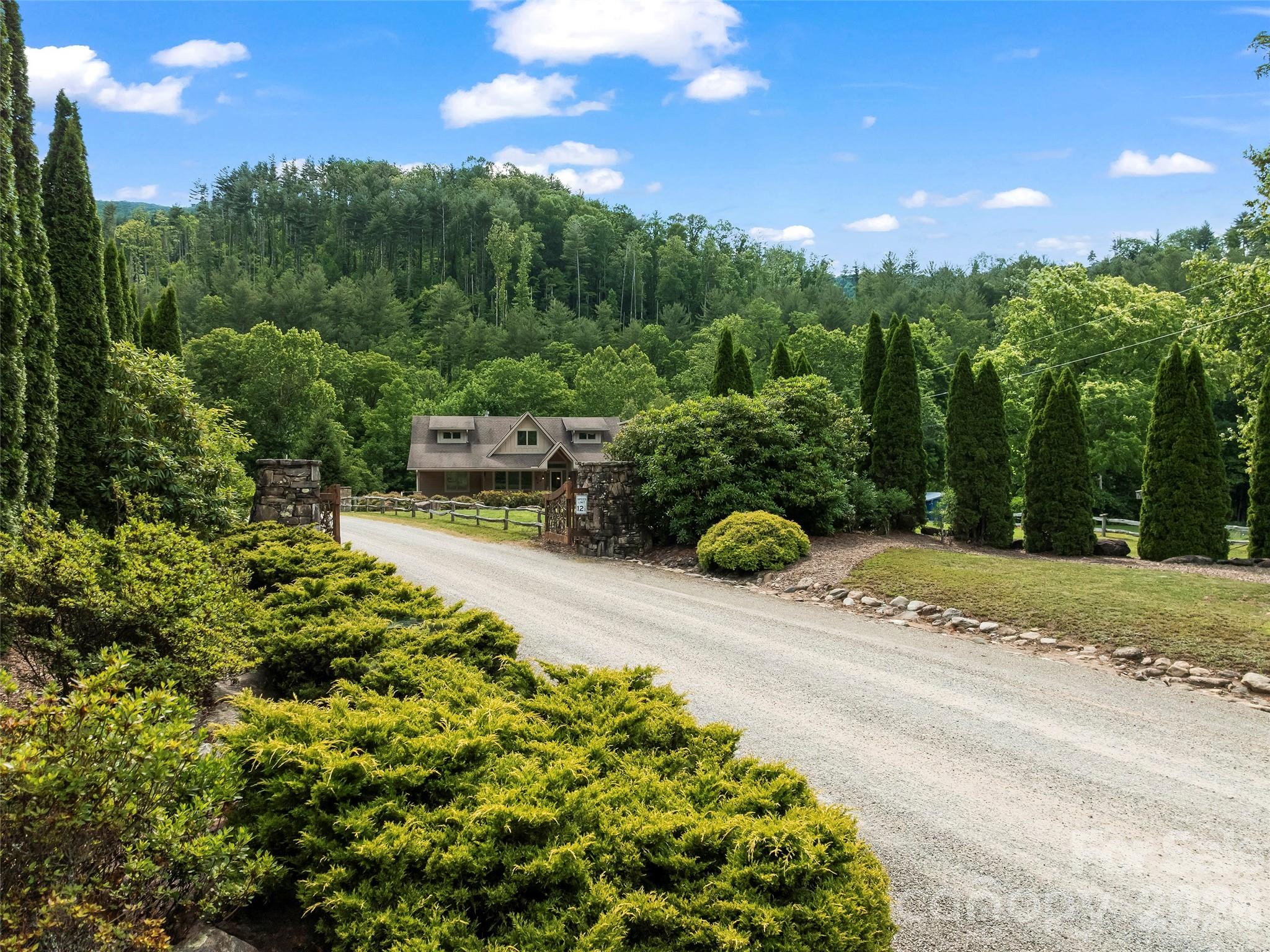 40 Shining Rock Drive Property Photo 41