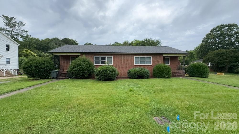 2112 Stewart Avenue Property Photo 1