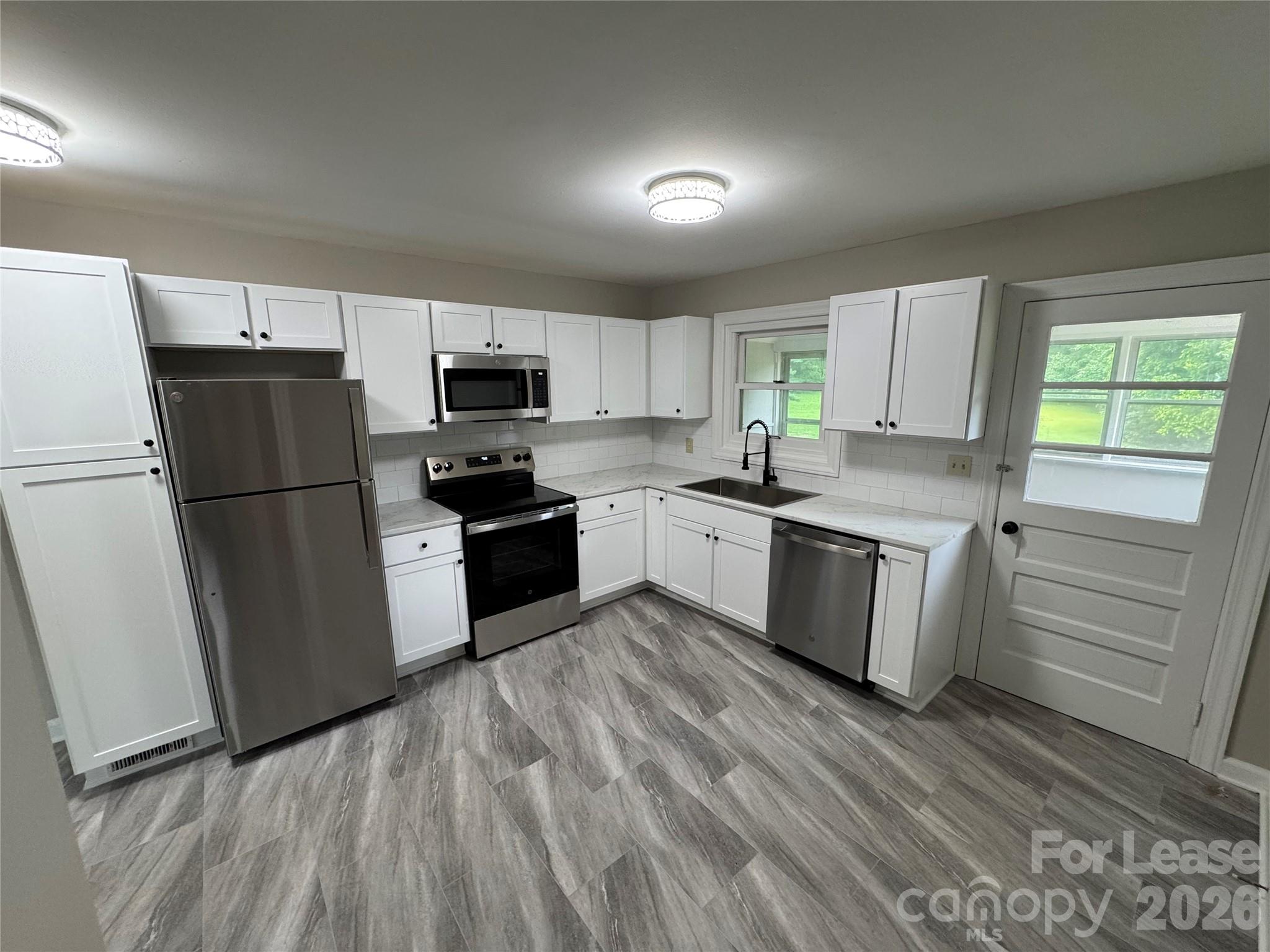 2112 Stewart Avenue Property Photo 4