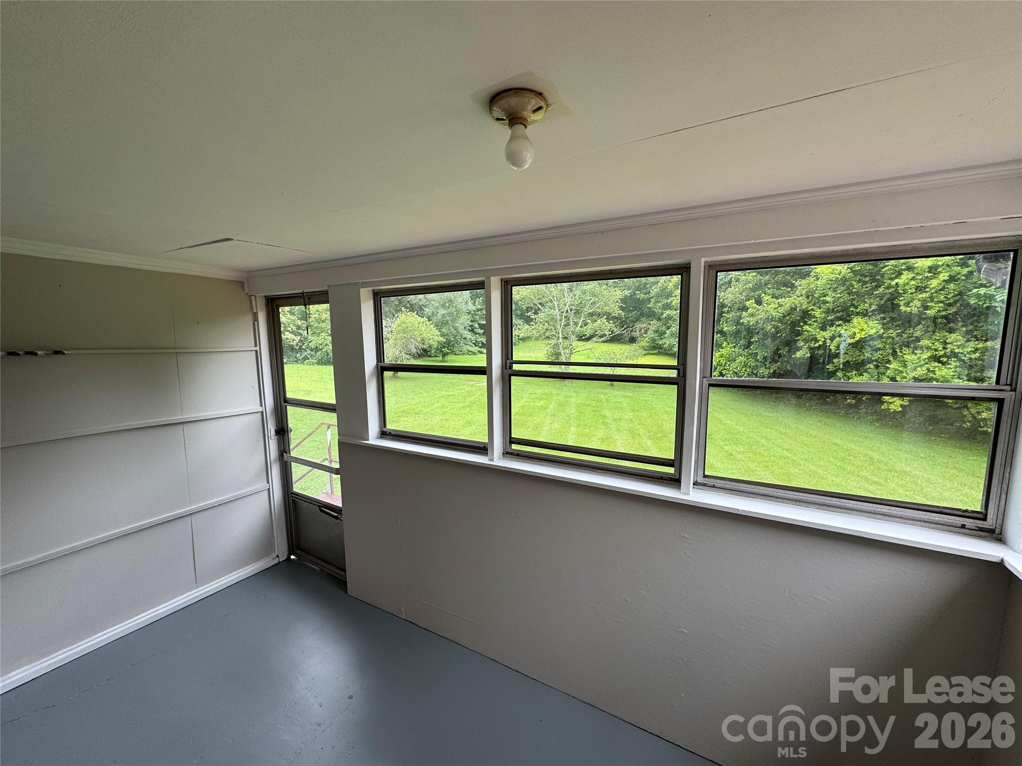 2112 Stewart Avenue Property Photo 9