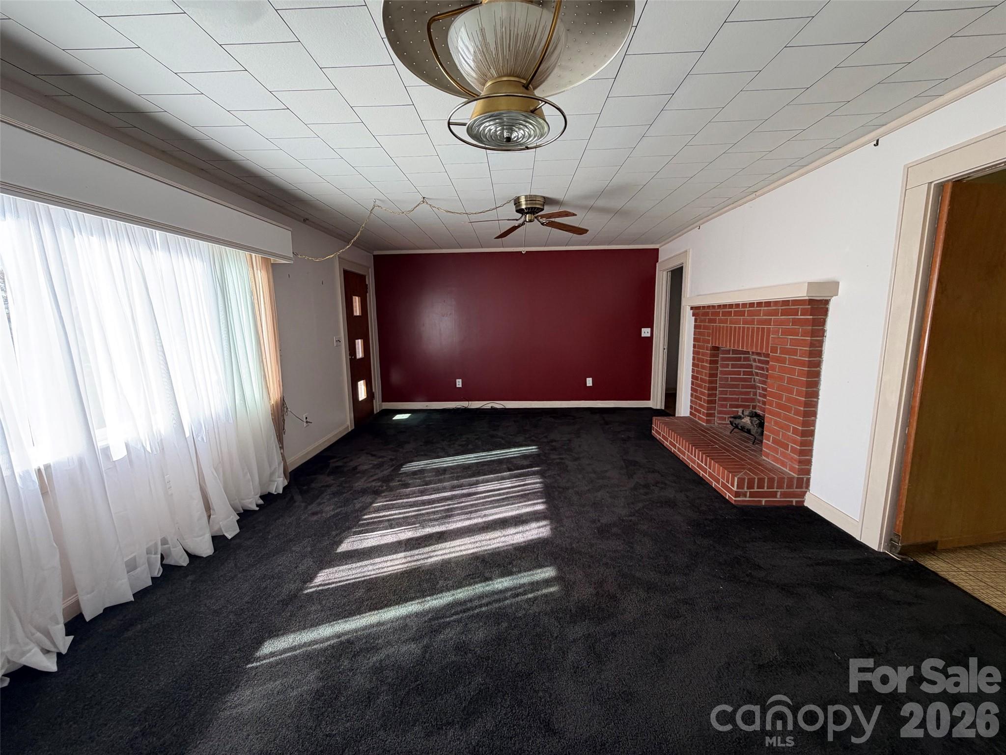 708 Carbon City Road Property Photo 2