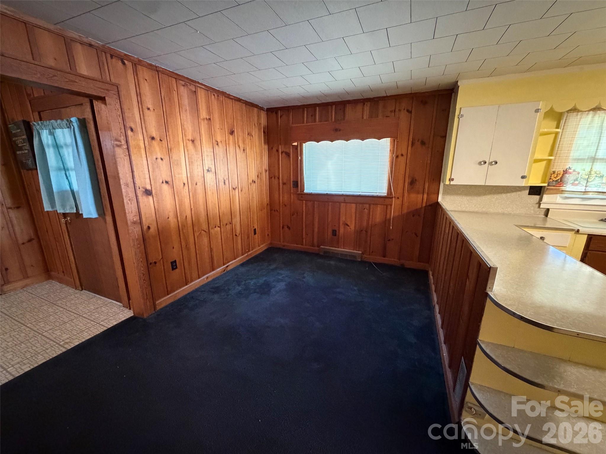 708 Carbon City Road Property Photo 8
