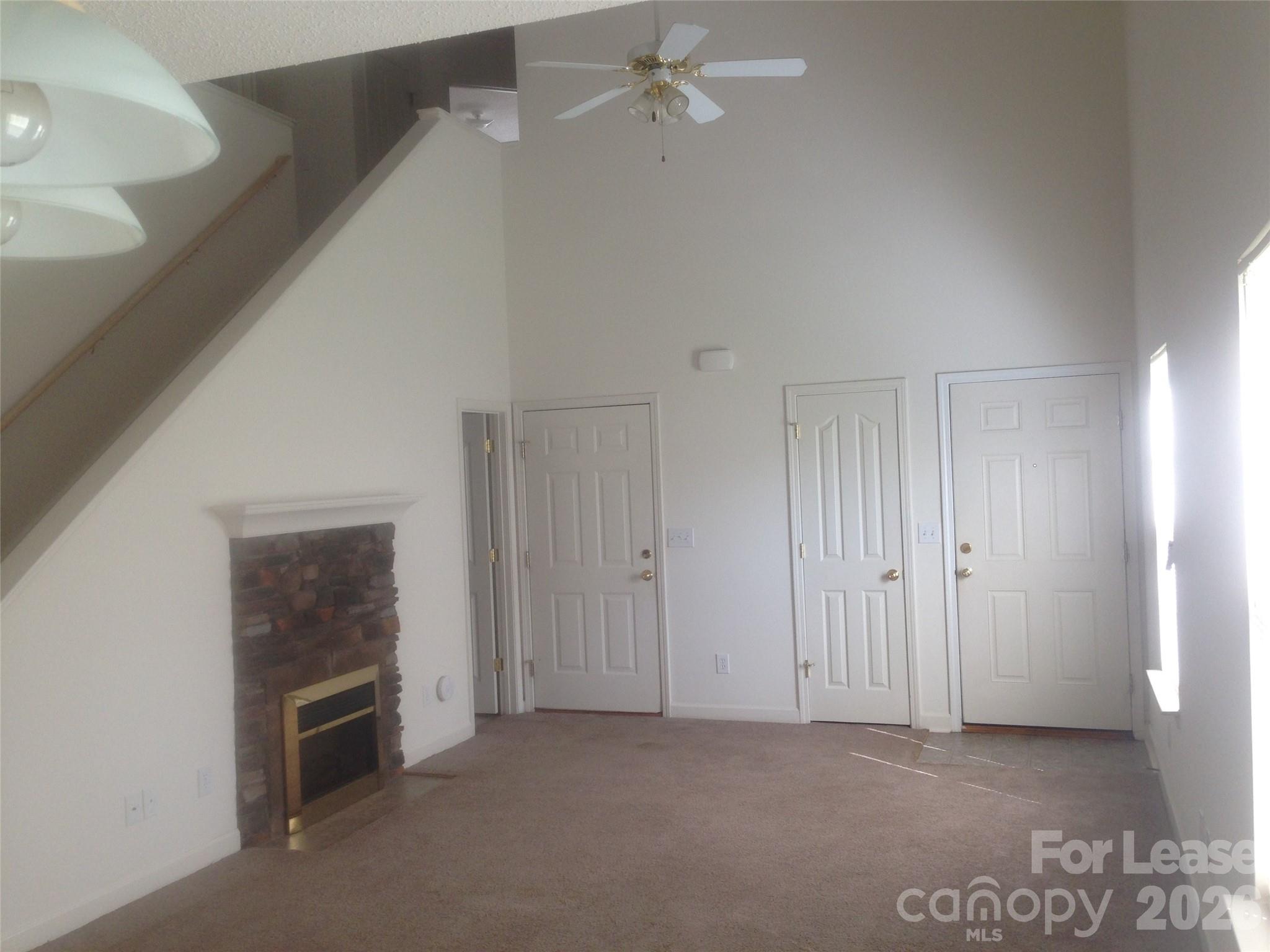 173 Clusters Circle Property Photo 7