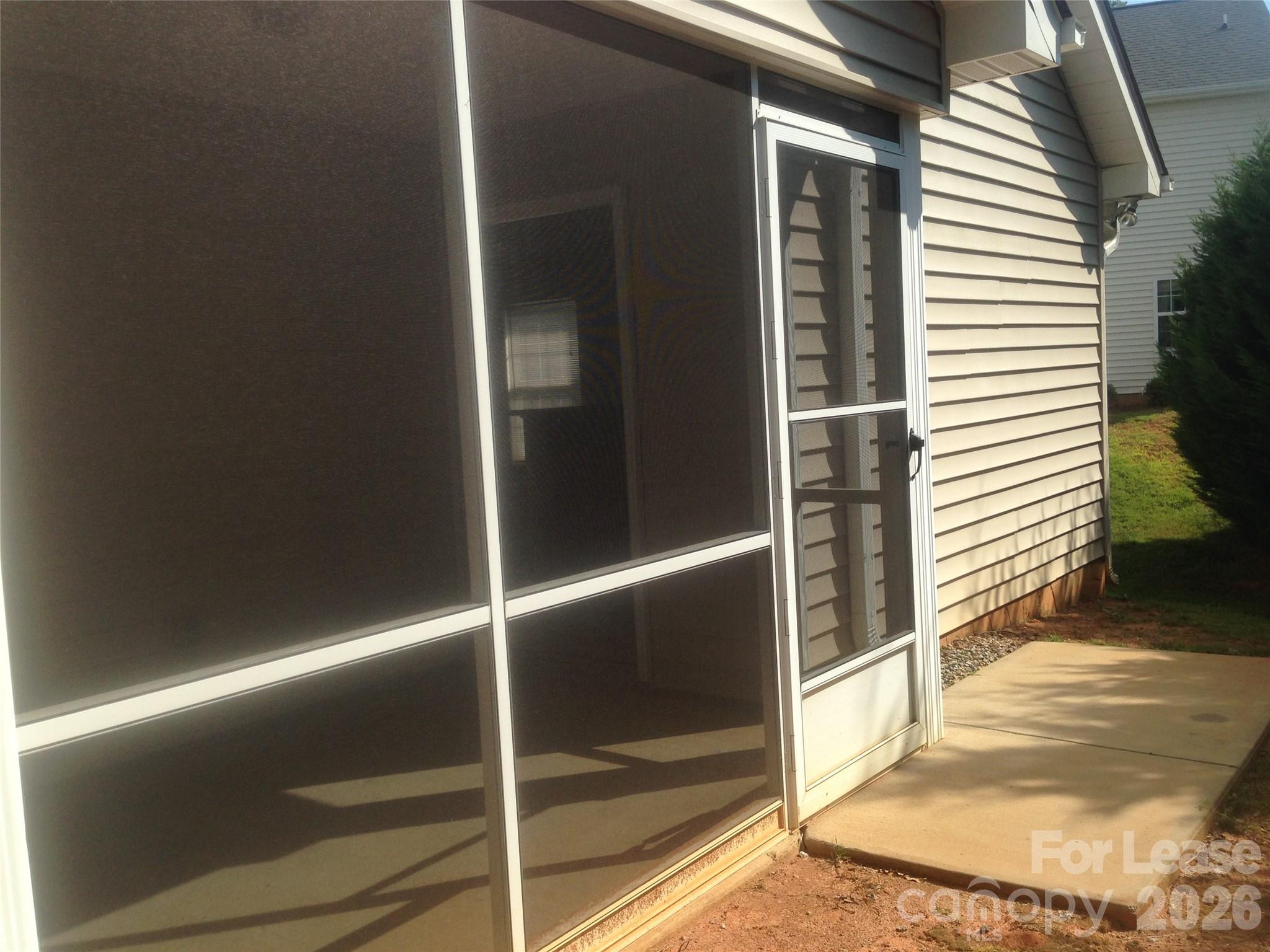 173 Clusters Circle Property Photo 11