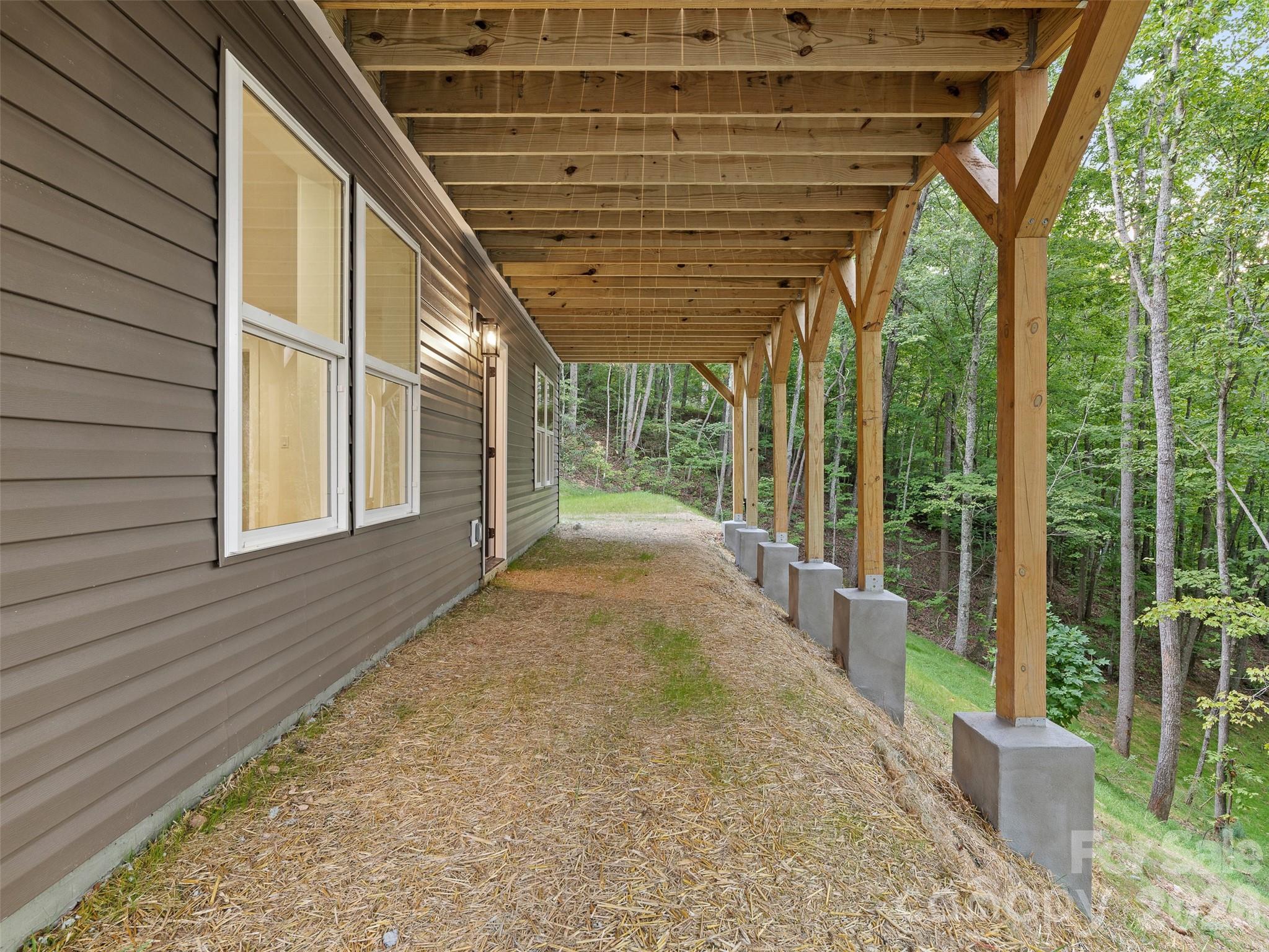 160 Blossom Ridge Property Photo 7