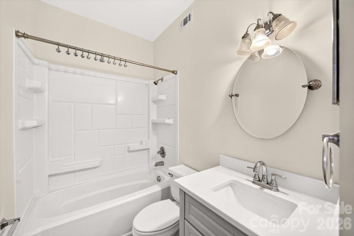 224 N Poplar Street 23 Property Photo 19