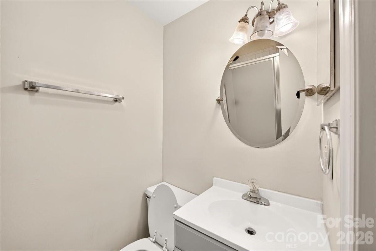 224 N Poplar Street 23 Property Photo 23