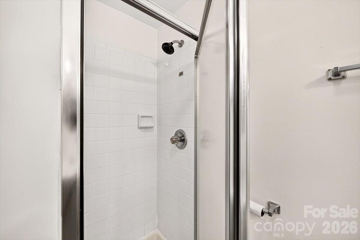 224 N Poplar Street 23 Property Photo 24