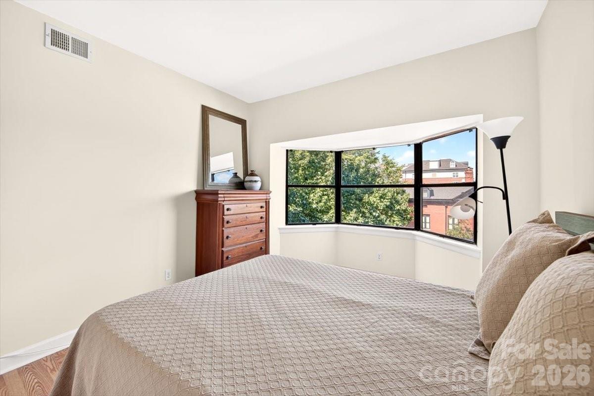 224 N Poplar Street 23 Property Photo 28