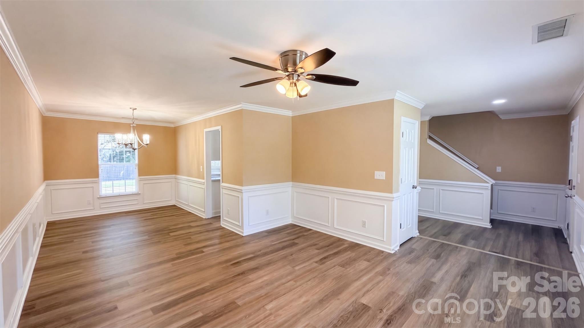 9334 Arbor Creek Drive Property Photo 3