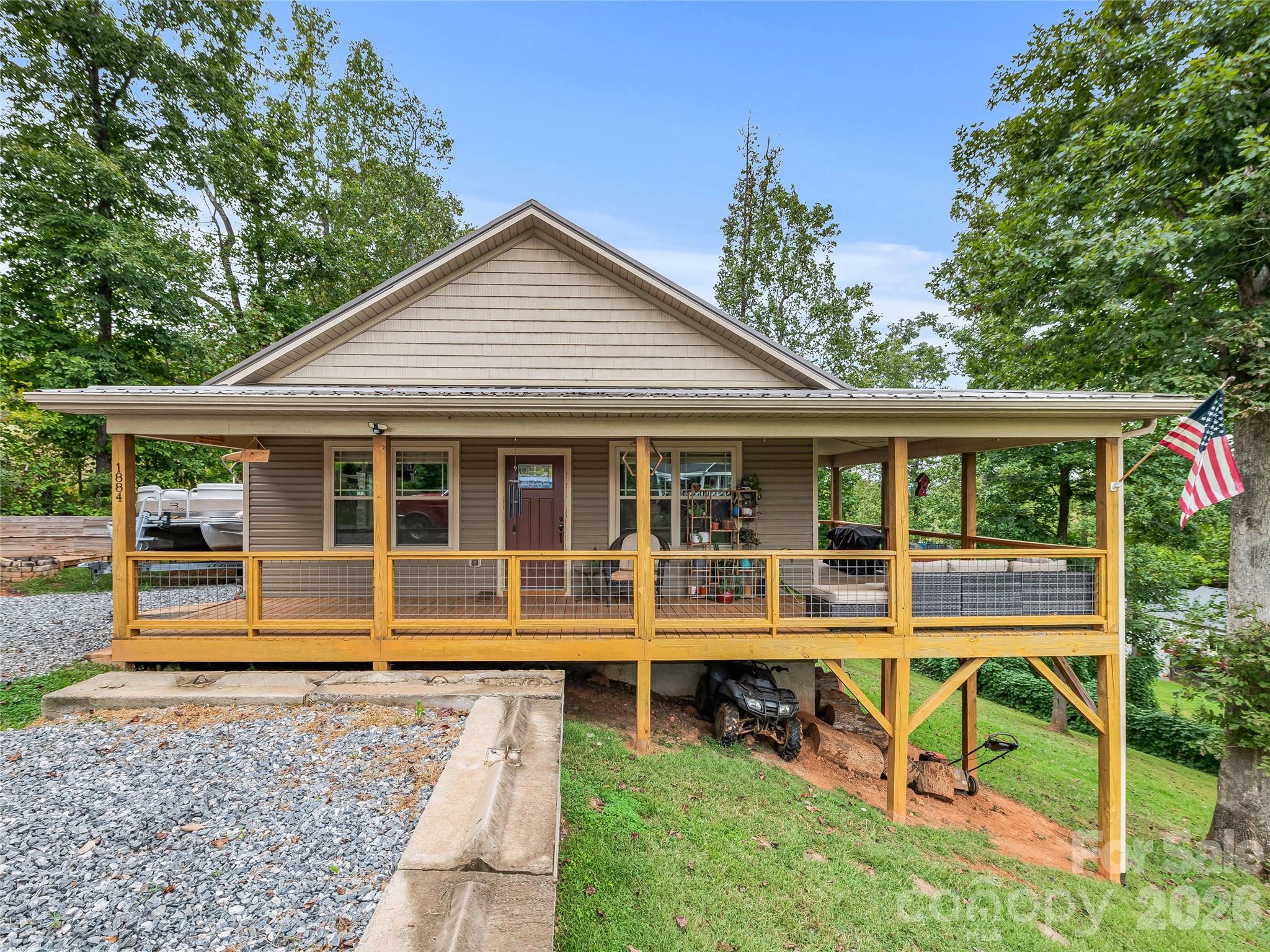1884 Bear Creek Road Property Photo 1