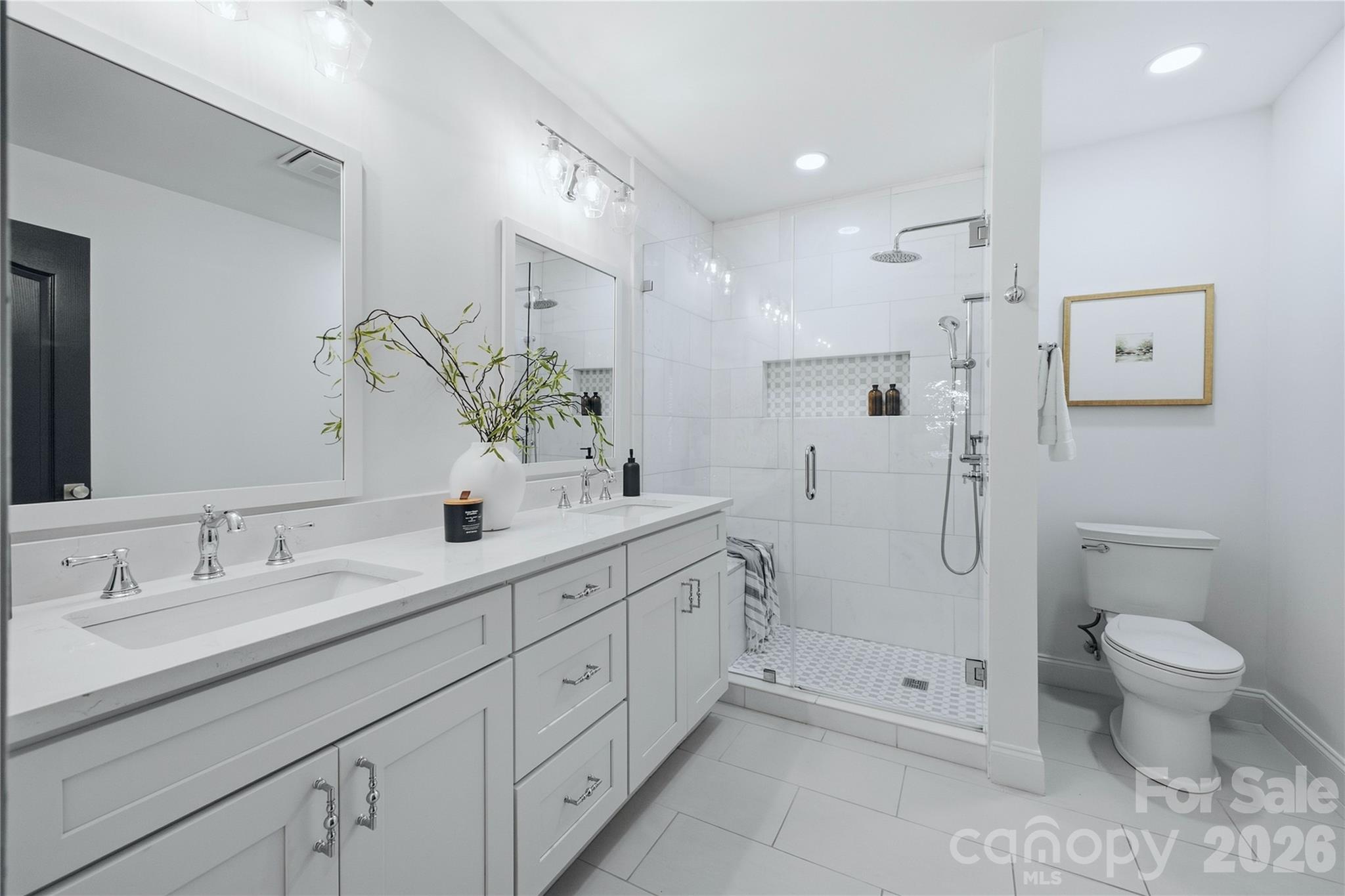 947 Everett Place Property Photo 24