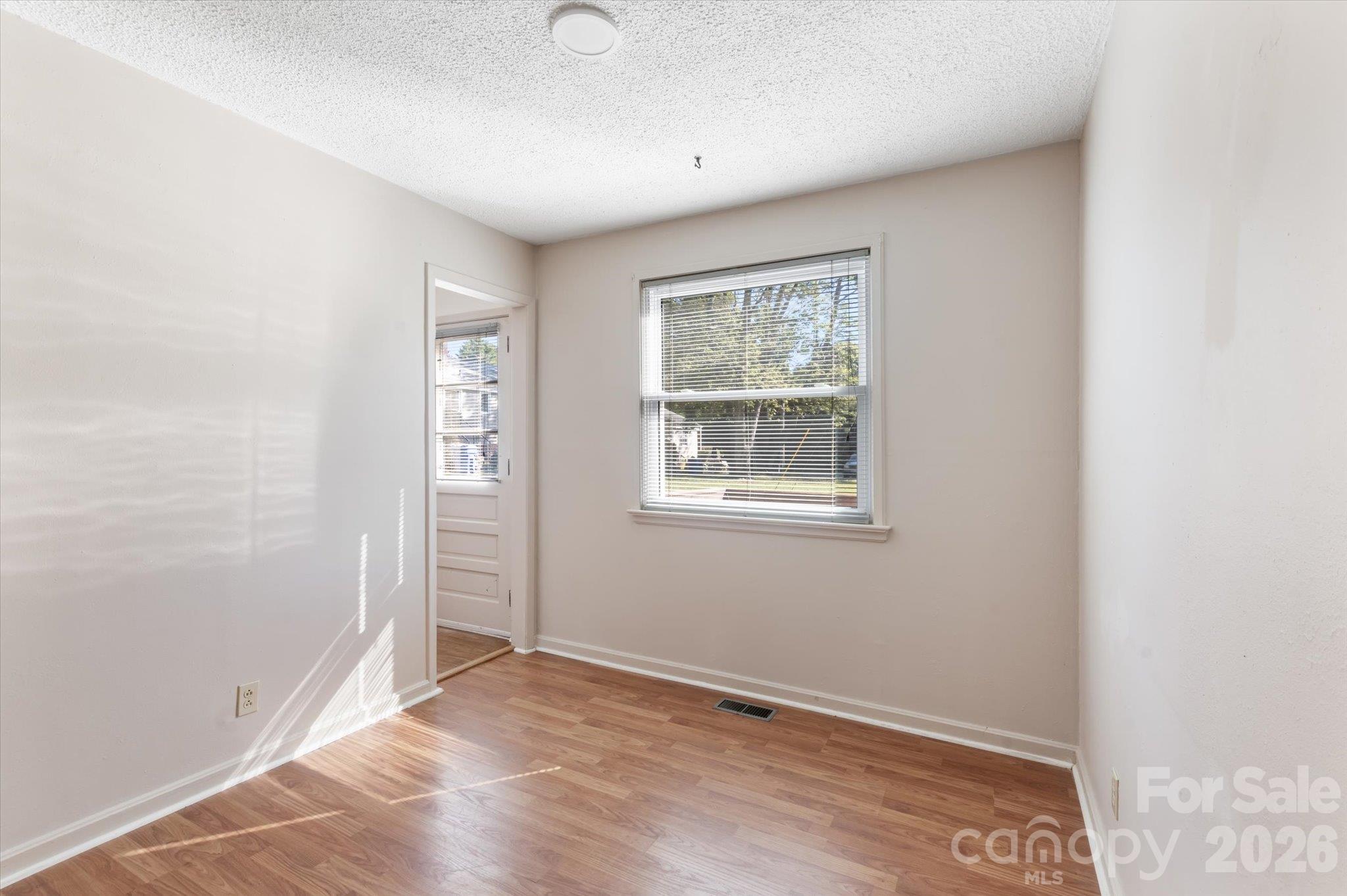 27 Trowbridge Lane Property Photo 11