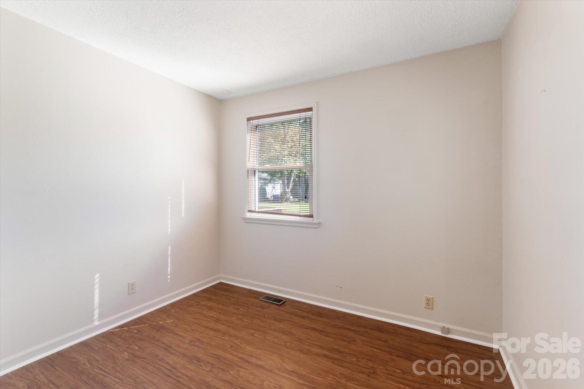 27 Trowbridge Lane Property Photo 13
