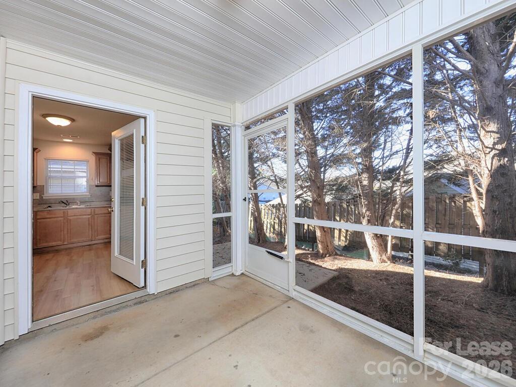 177 Clusters Circle Property Photo 21