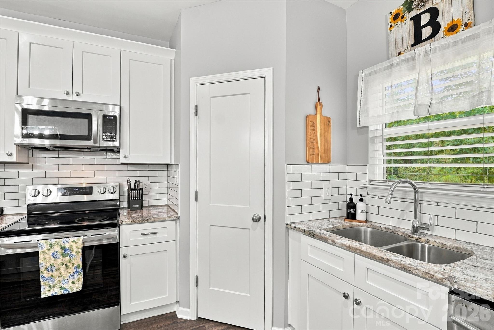 620 Murdock Road Property Photo 14