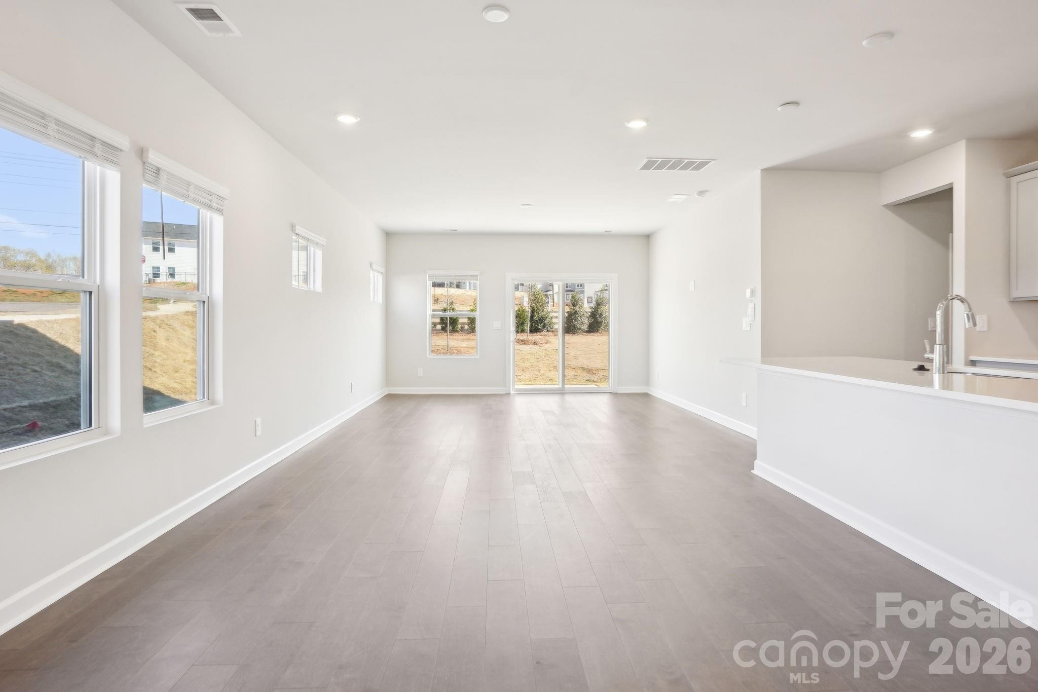 5067 Poplin Valley Property Photo 6