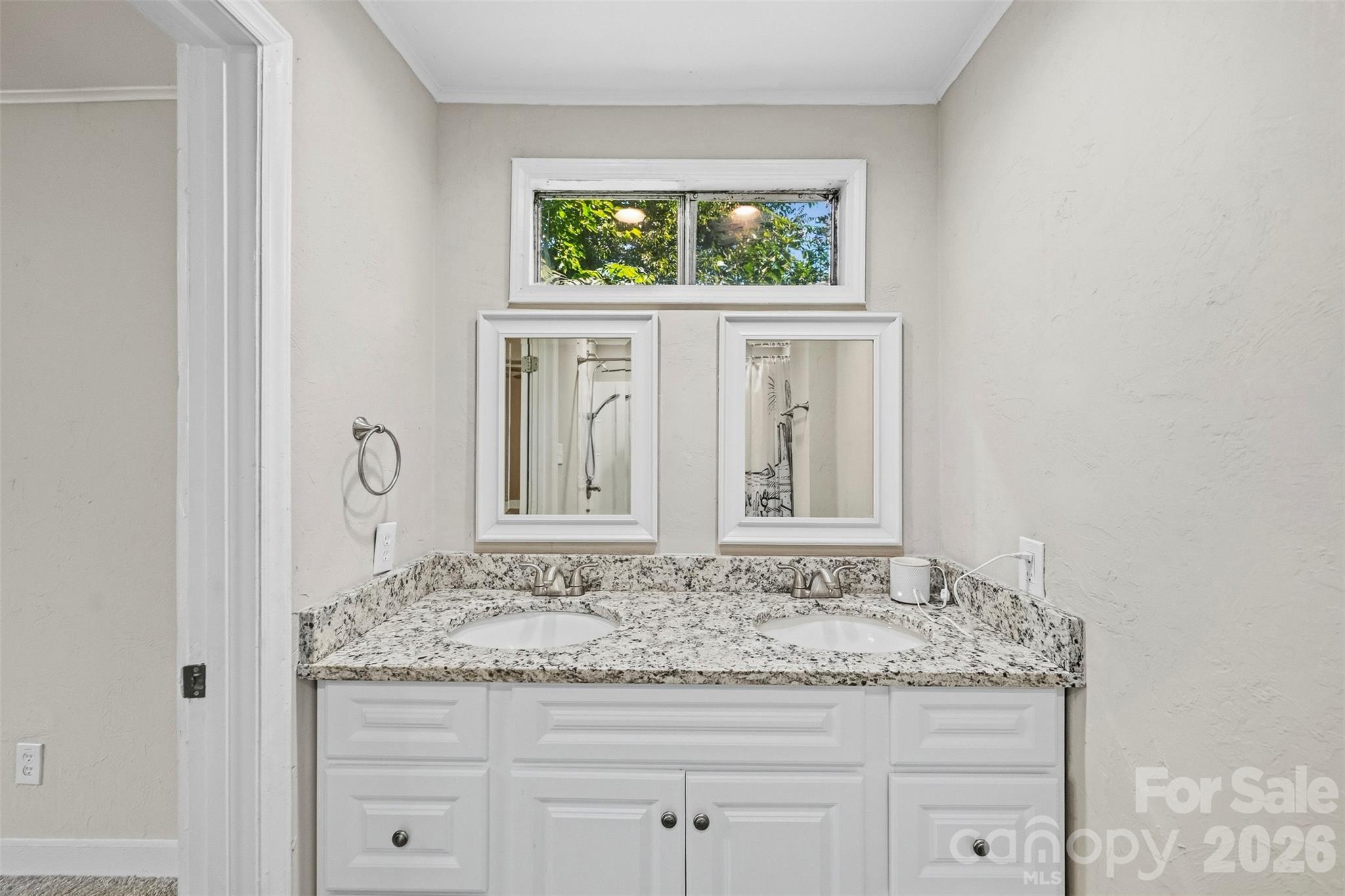 119 Walton Street Property Photo 17