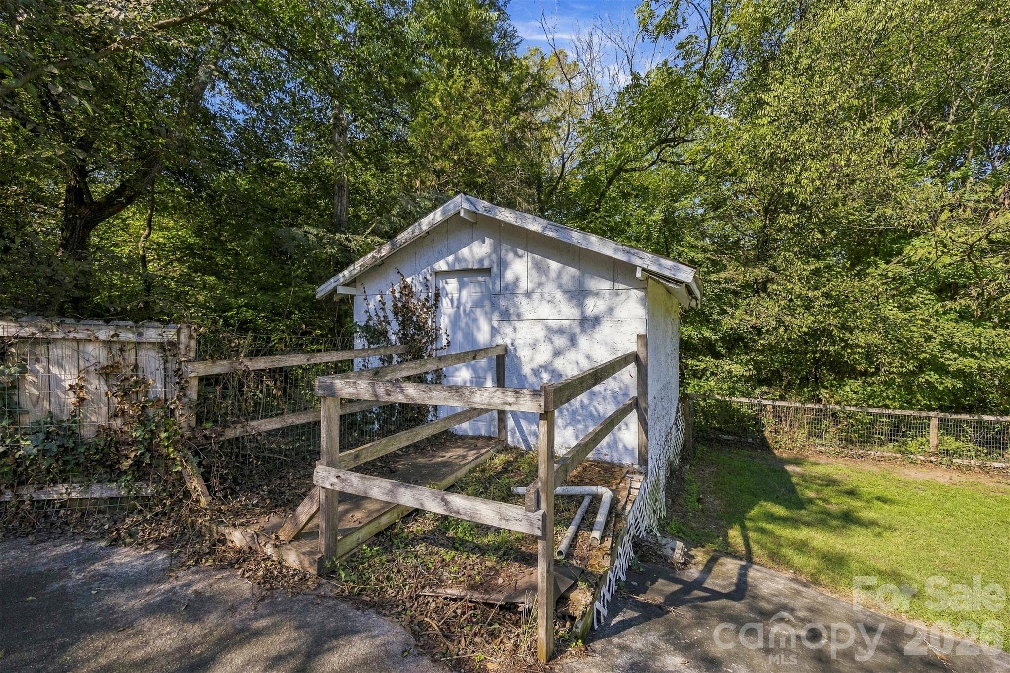 119 Walton Street Property Photo 34
