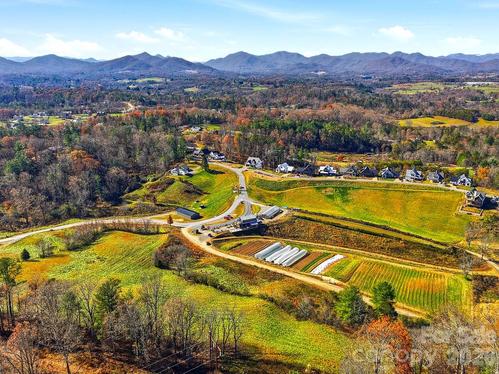 202 Westridge Farm Road Property Photo 3