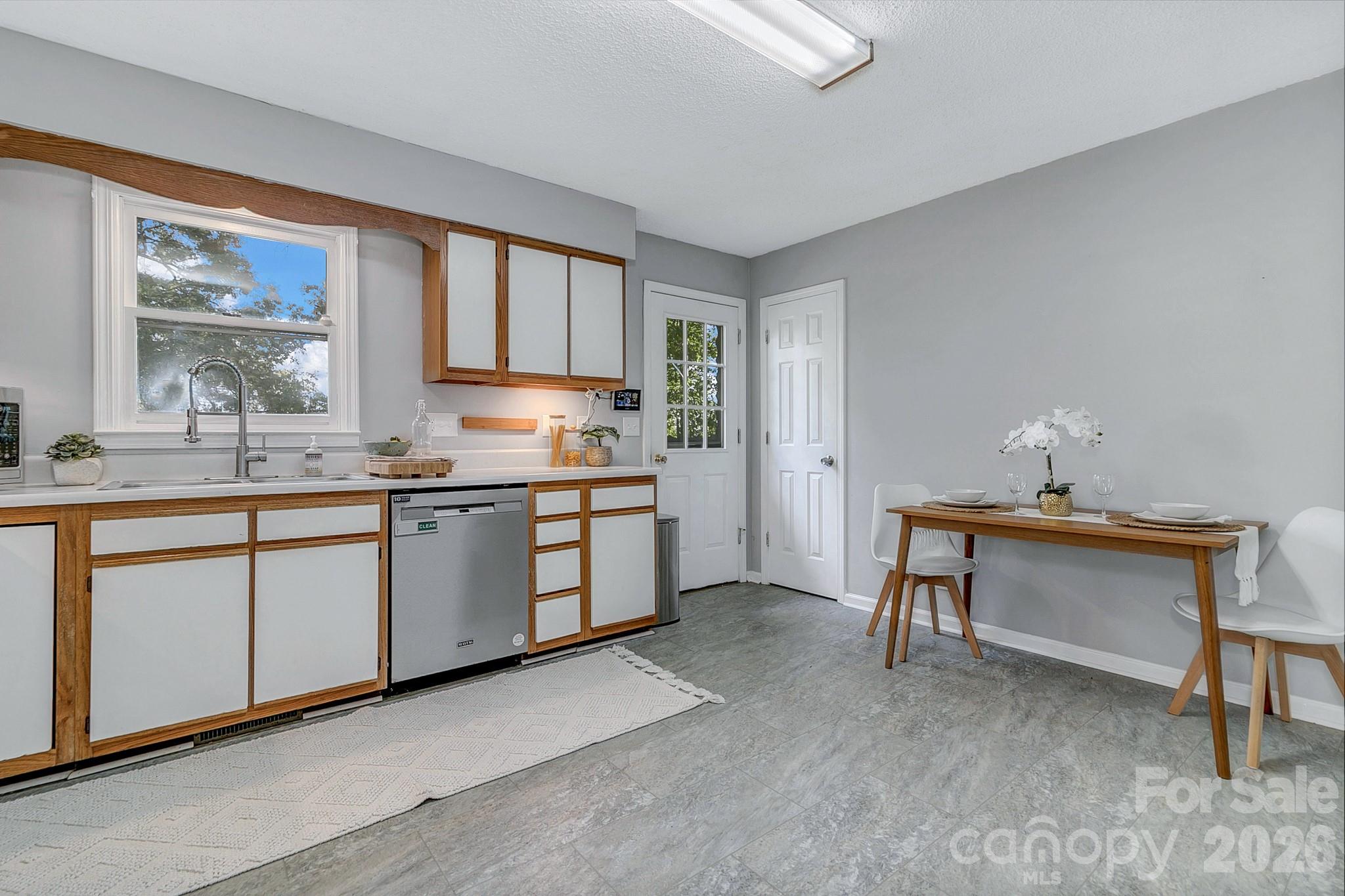 148 Stradley Mountain Road Property Photo 11