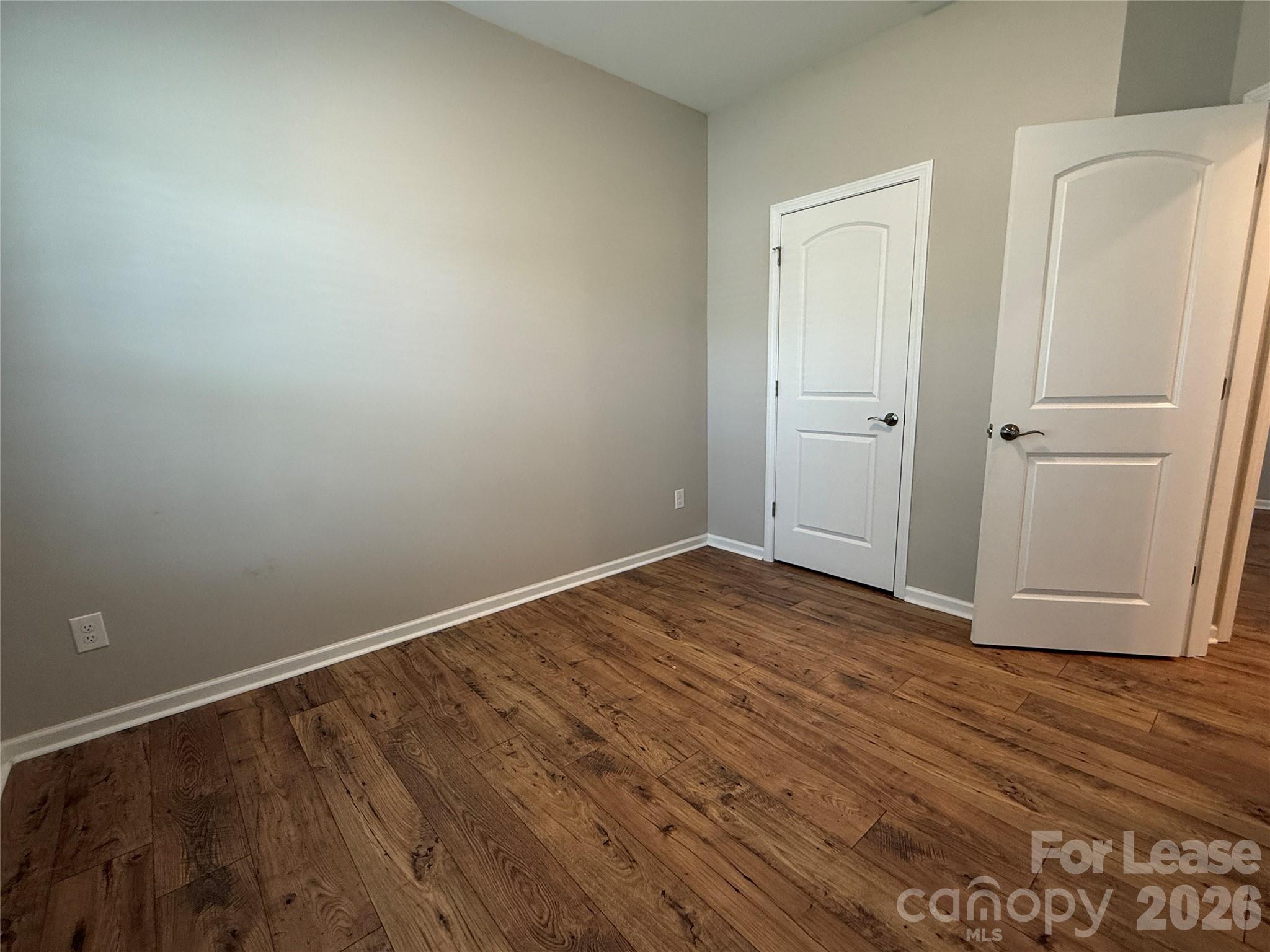 201 Old Harbor Drive Property Photo 4