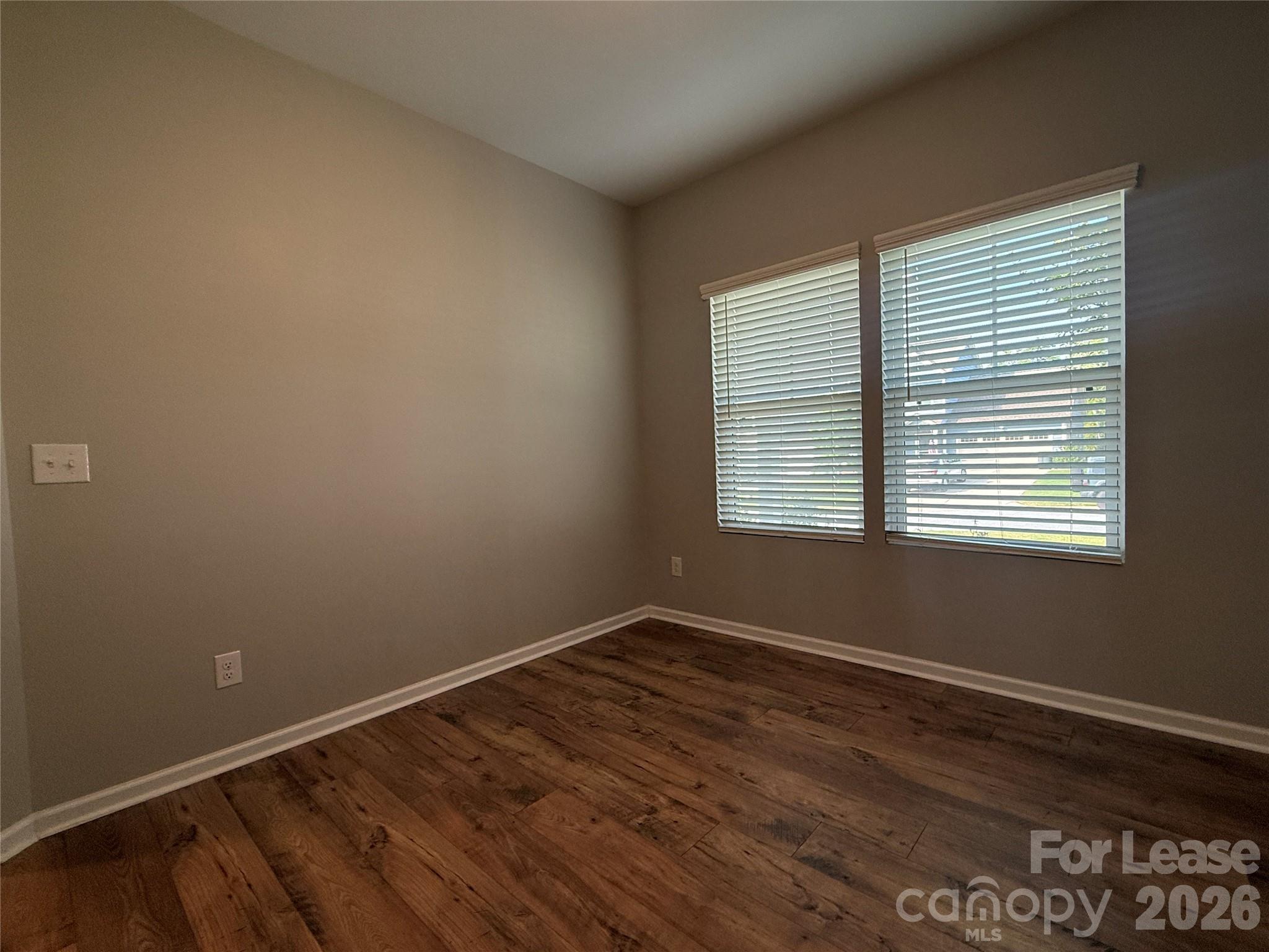 201 Old Harbor Drive Property Photo 6