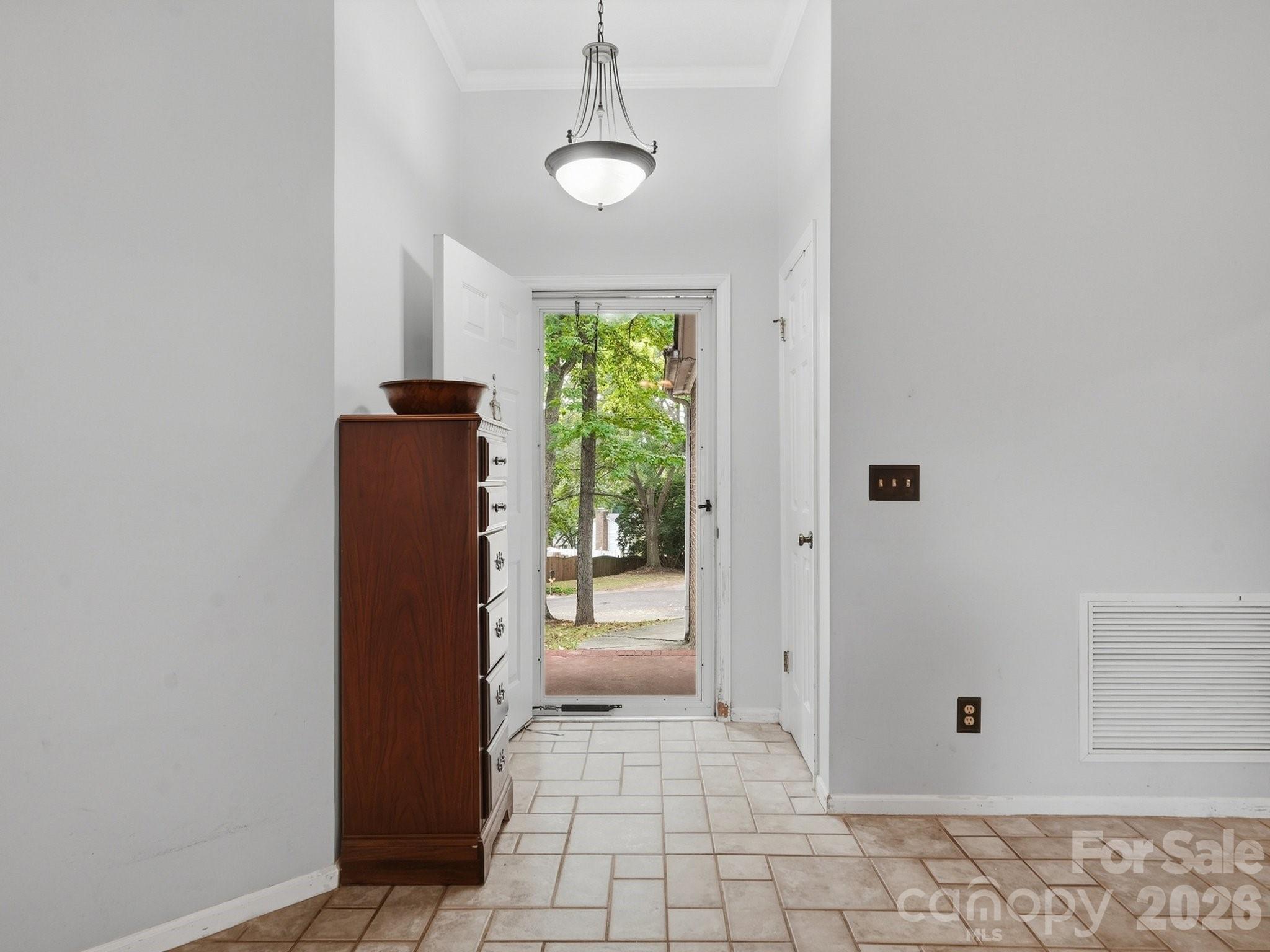 504 Birnamwood Court Property Photo 4