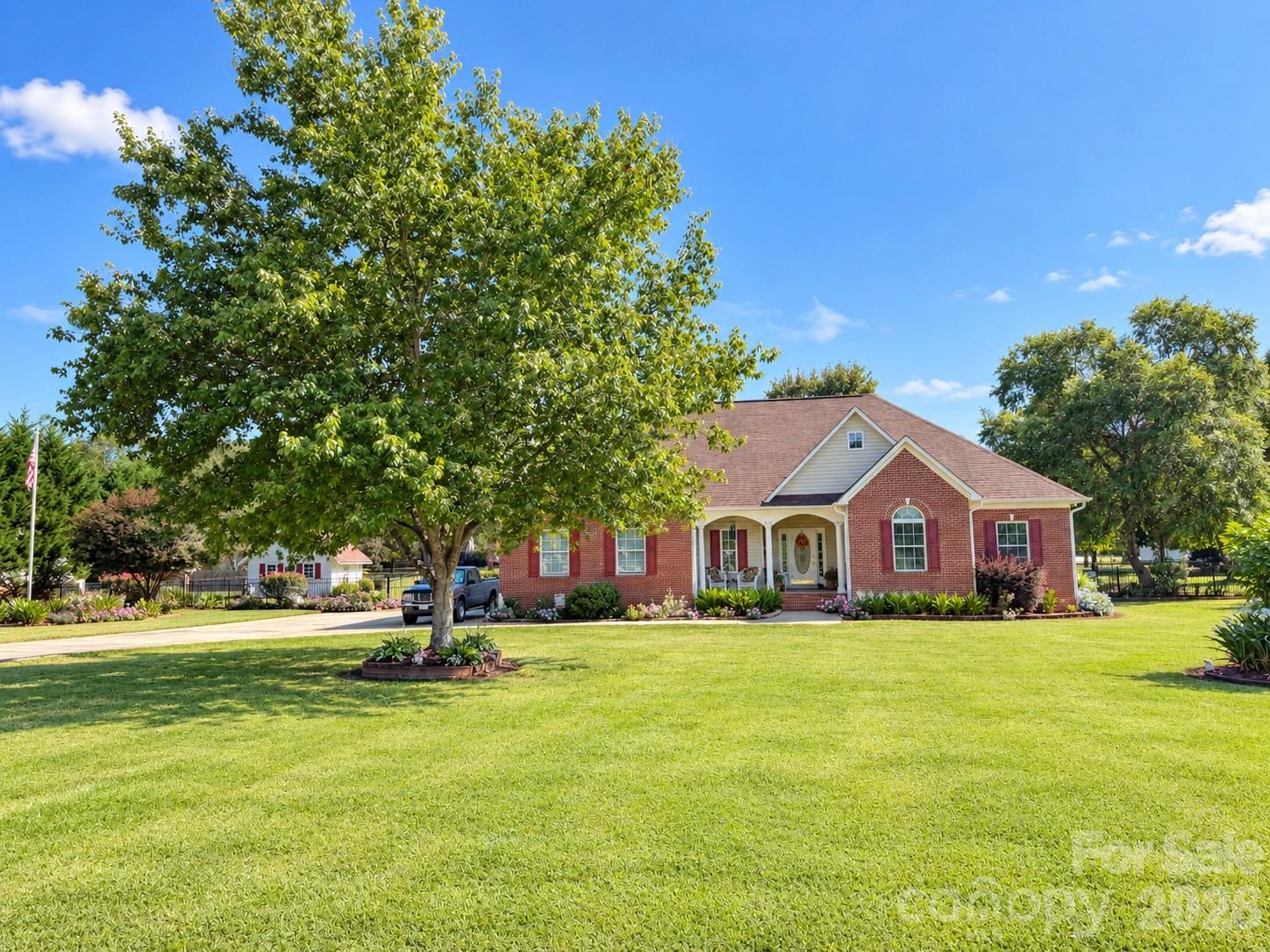 4913 Carillon Court Property Photo 1