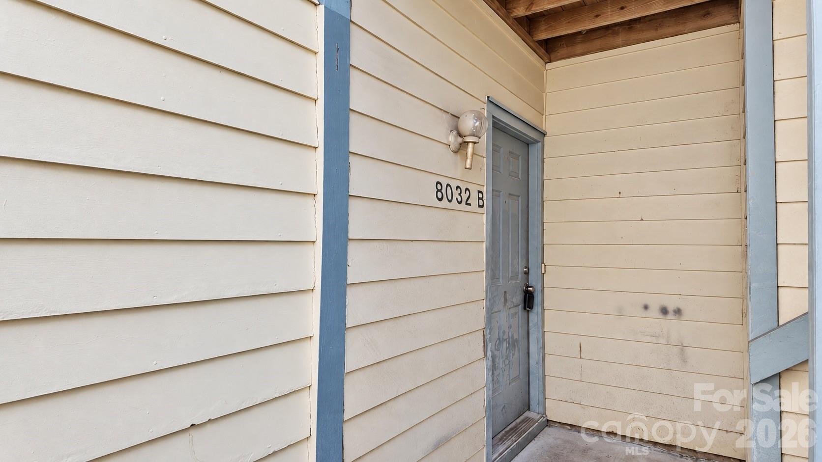 8032 Tremaine Court B Property Photo 3