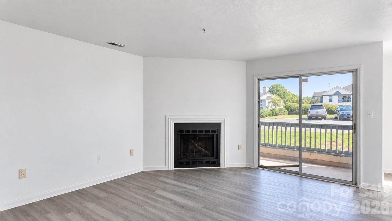 8032 Tremaine Court B Property Photo 10