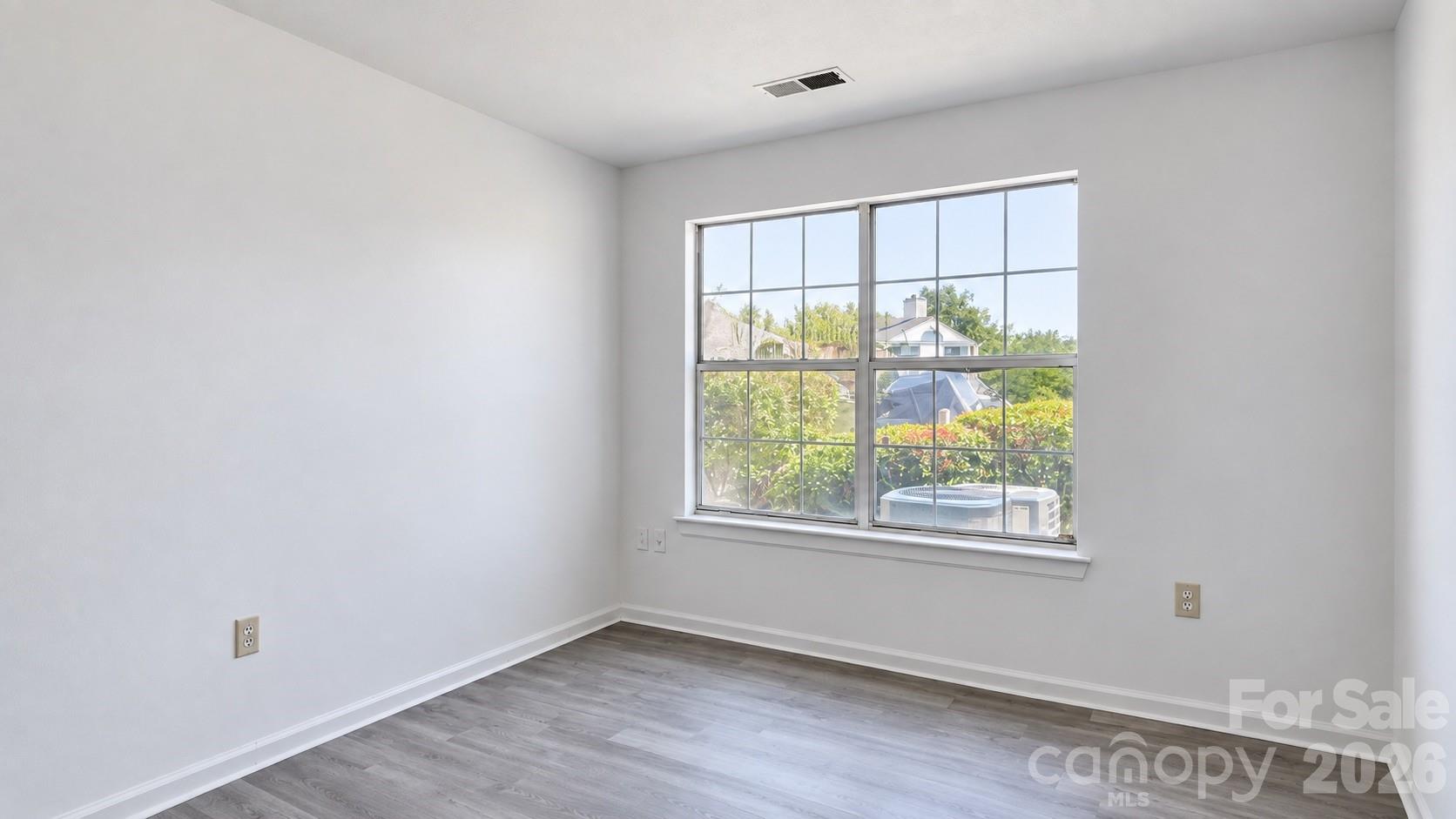 8032 Tremaine Court B Property Photo 11