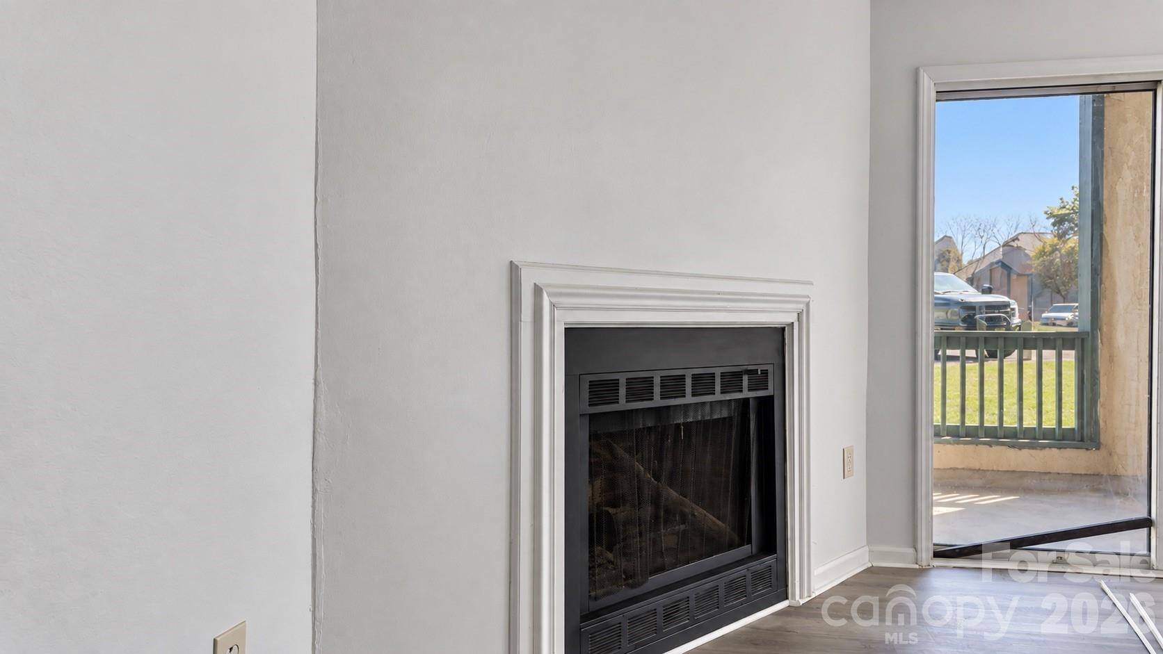8032 Tremaine Court B Property Photo 14