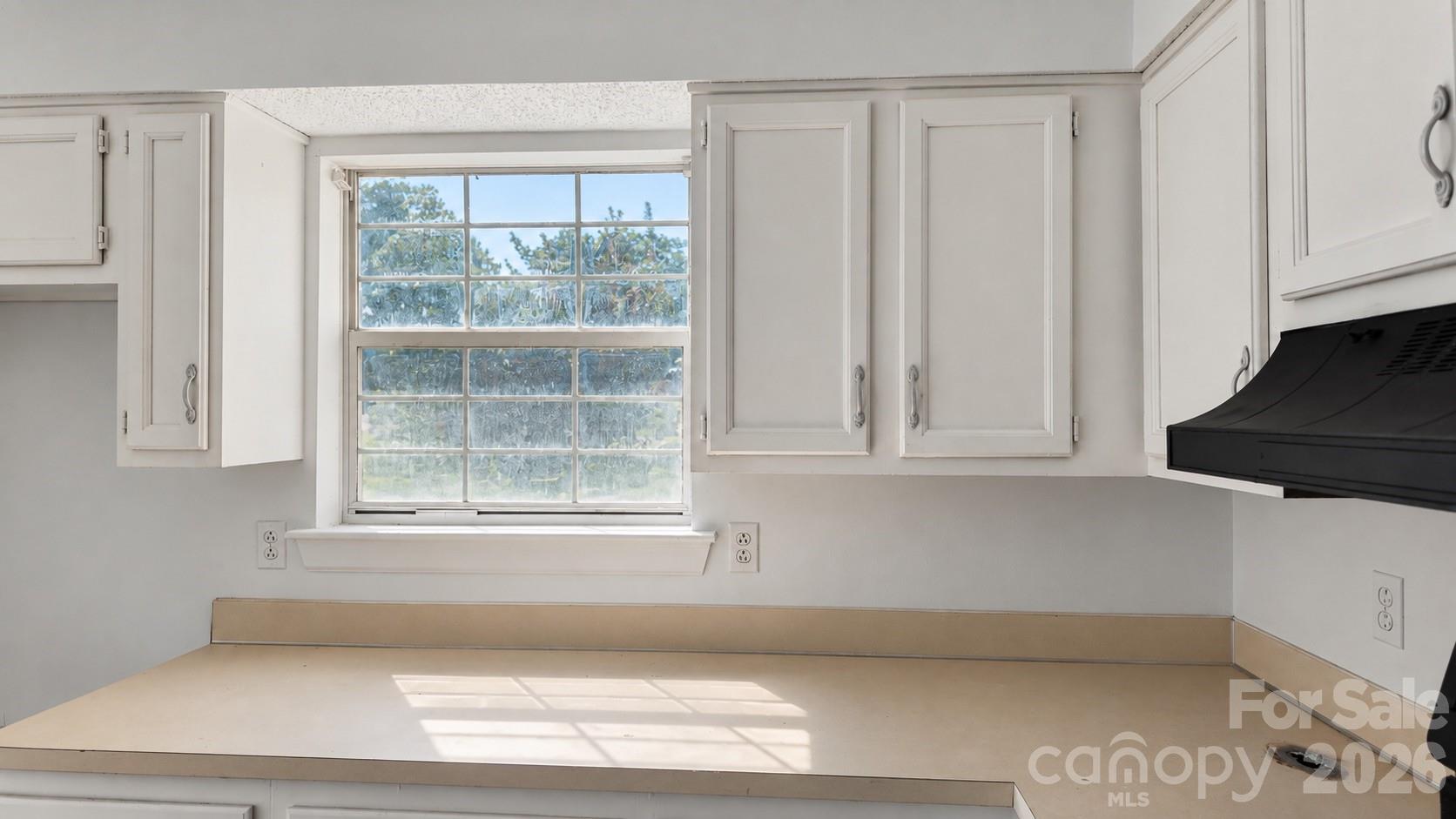 8032 Tremaine Court B Property Photo 16
