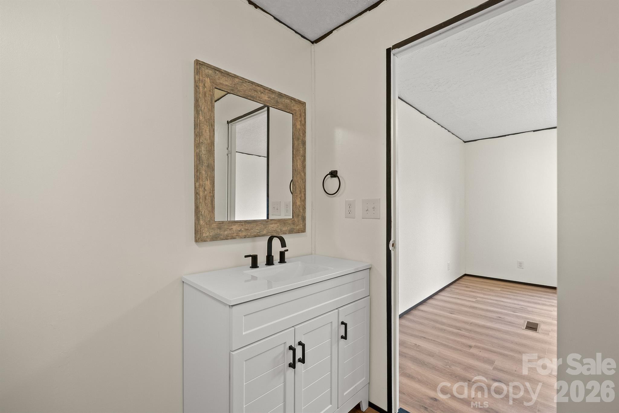 2913 Conner Circle Property Photo 28