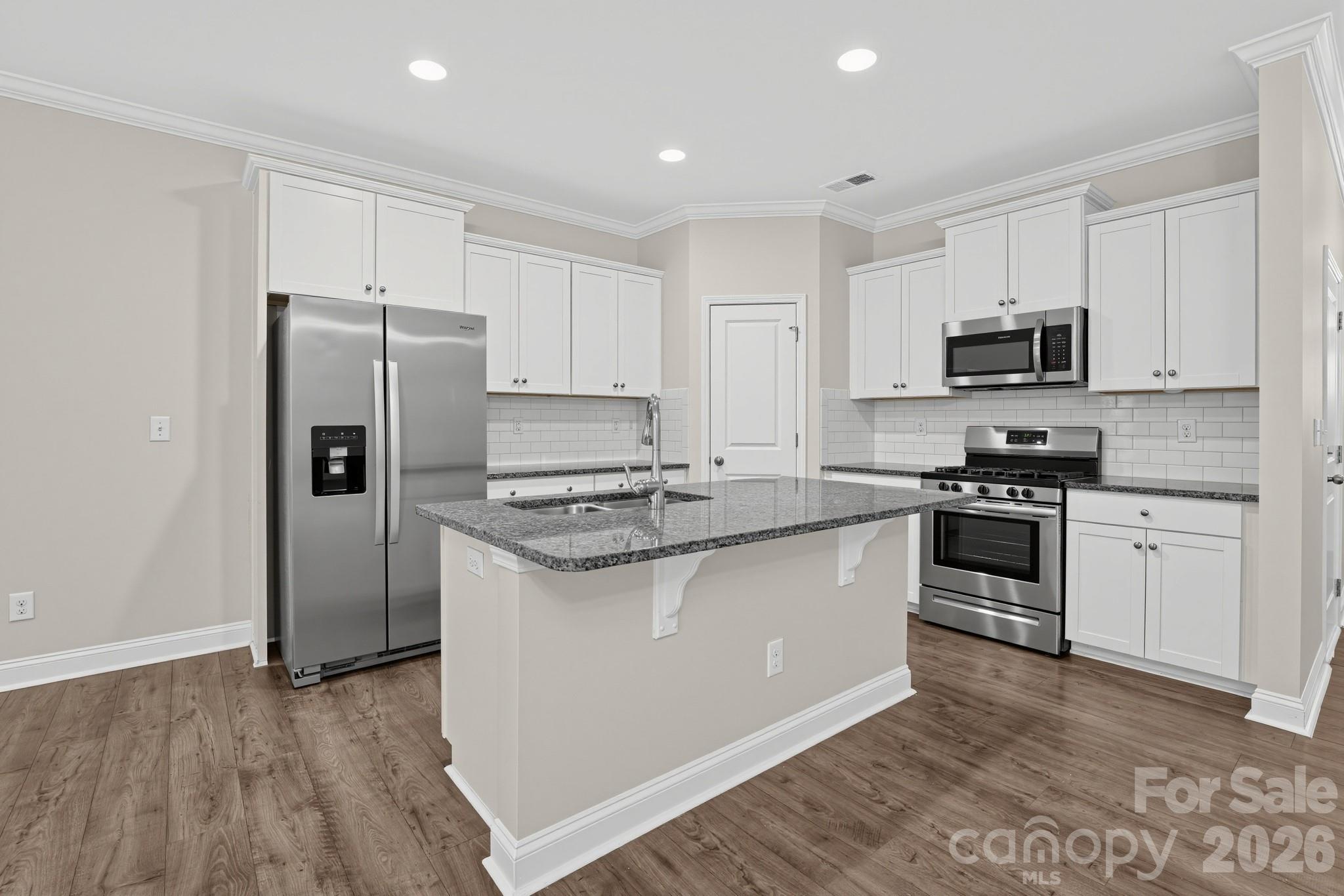8727 Harris Lake Lane Property Photo 6