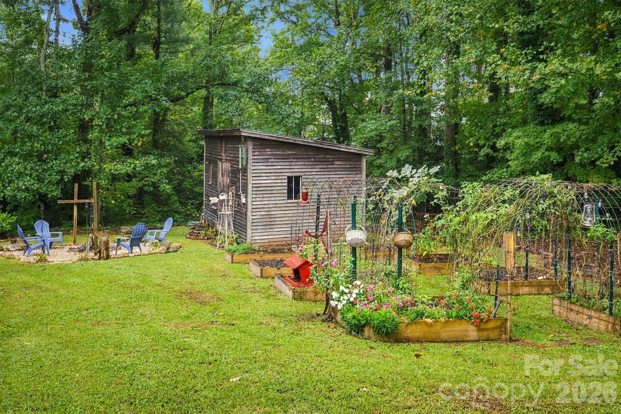 4753 Calico Road Property Photo 11