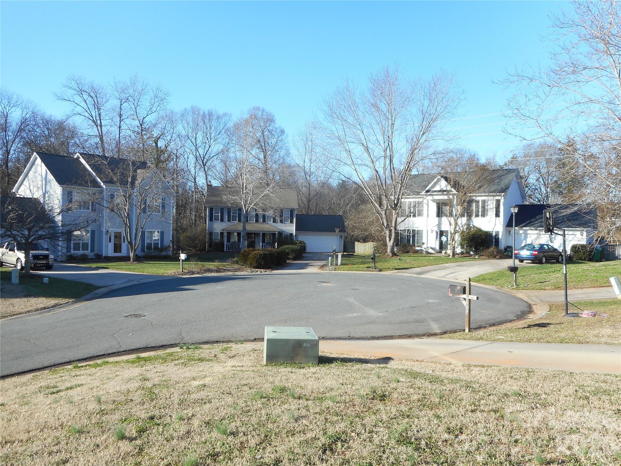 6611 Flat Creek Drive Property Photo 2