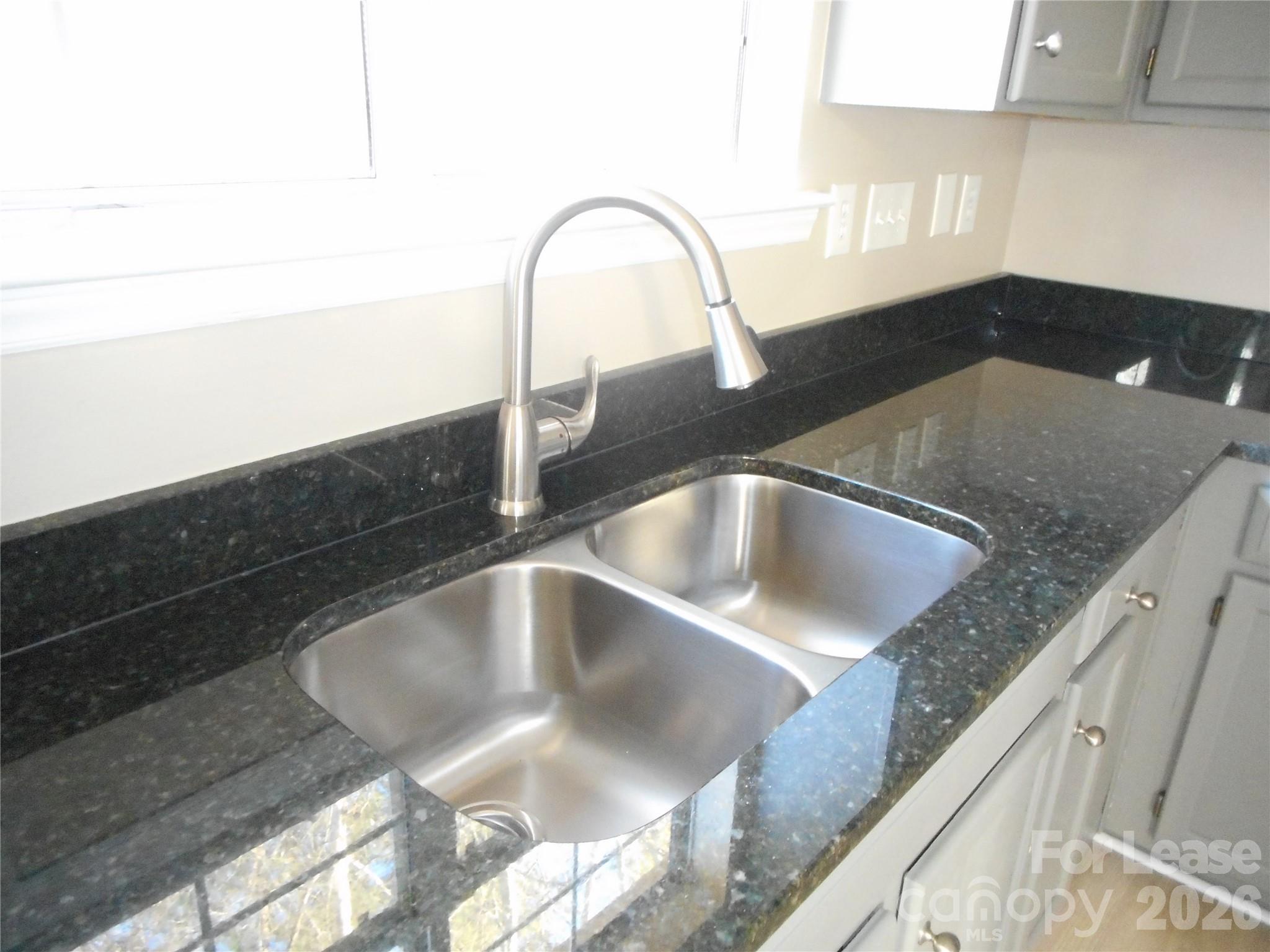 6611 Flat Creek Drive Property Photo 7