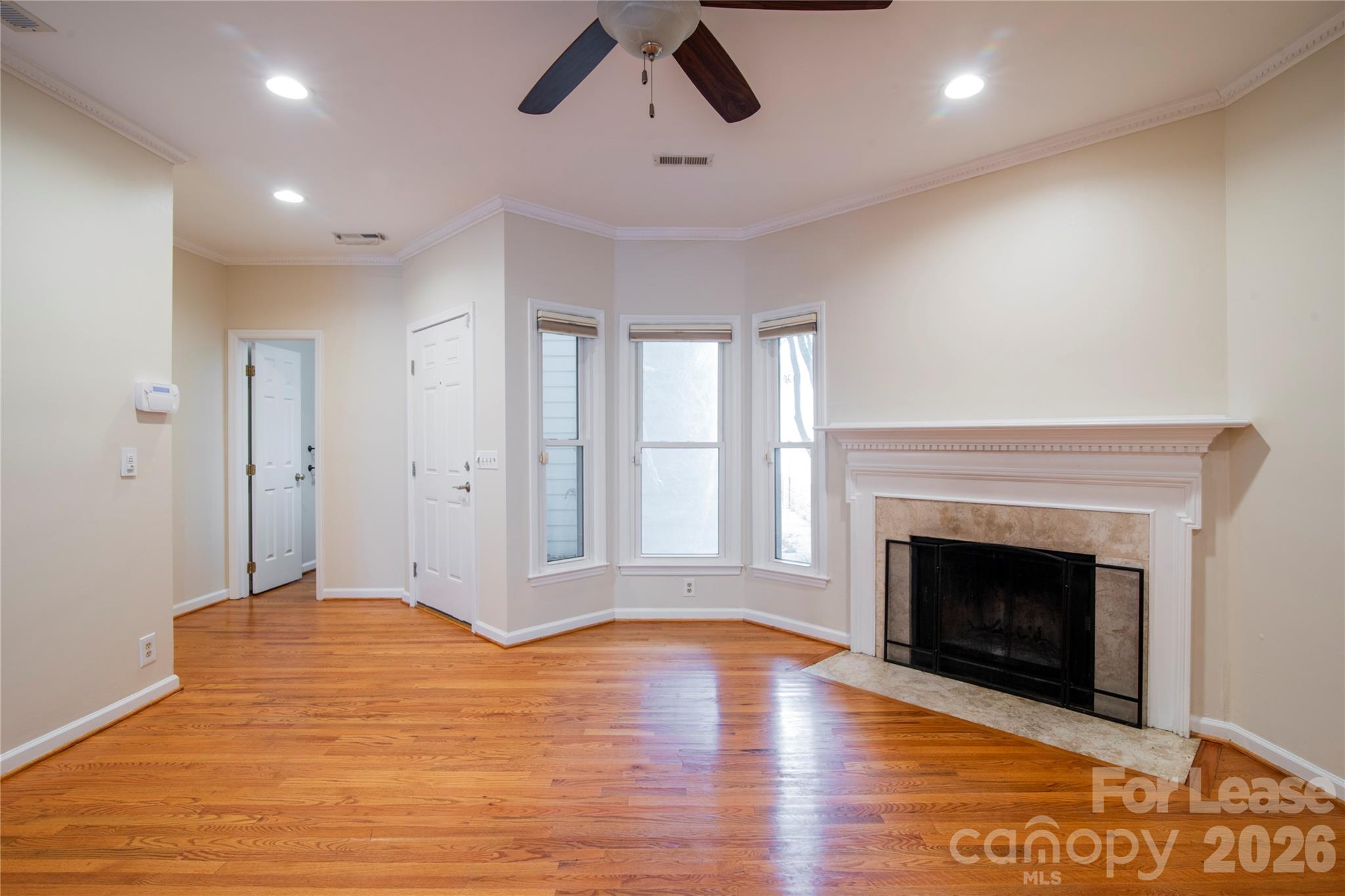 807 Greenleaf Avenue Property Photo 4
