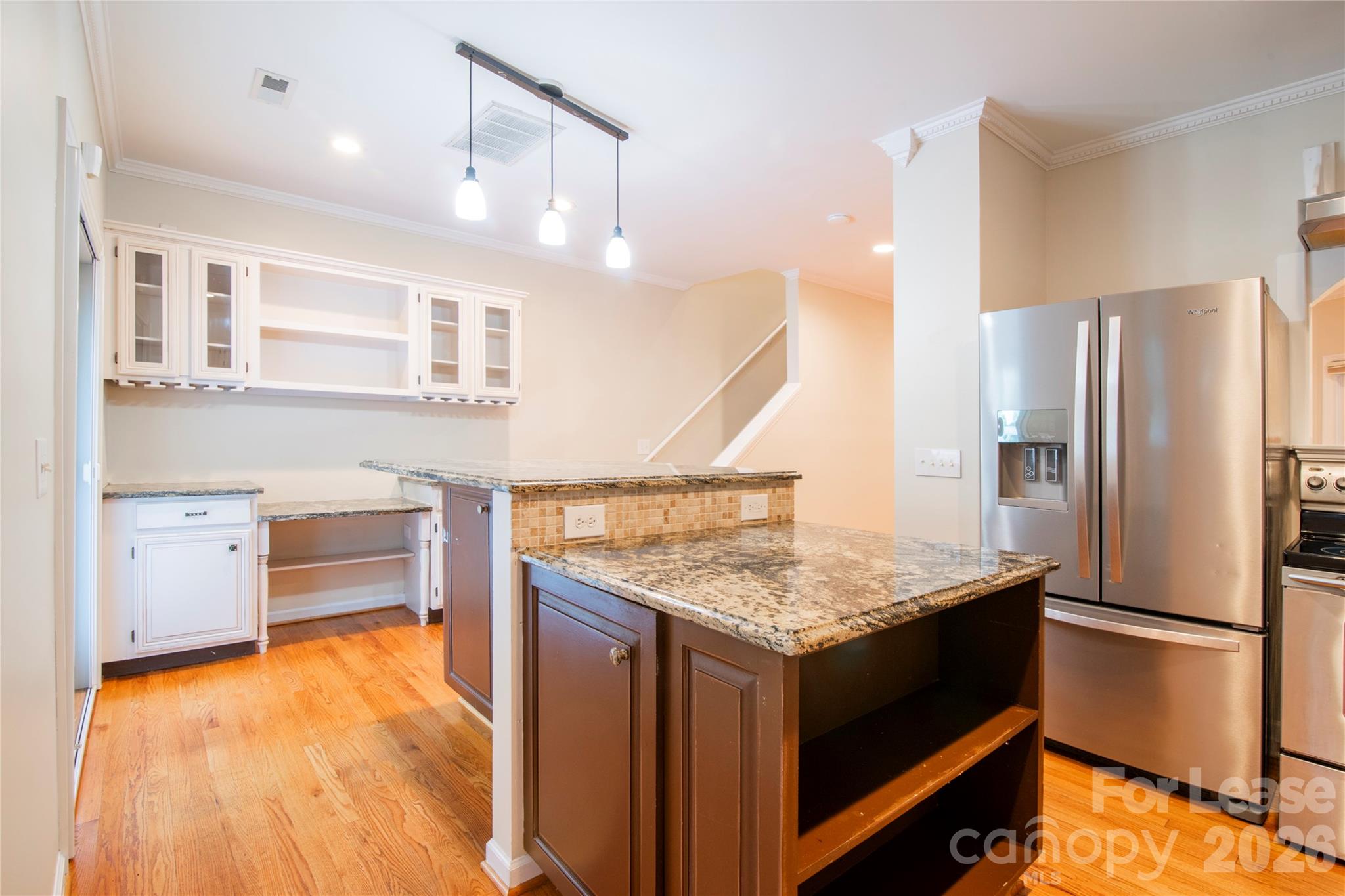 807 Greenleaf Avenue Property Photo 10