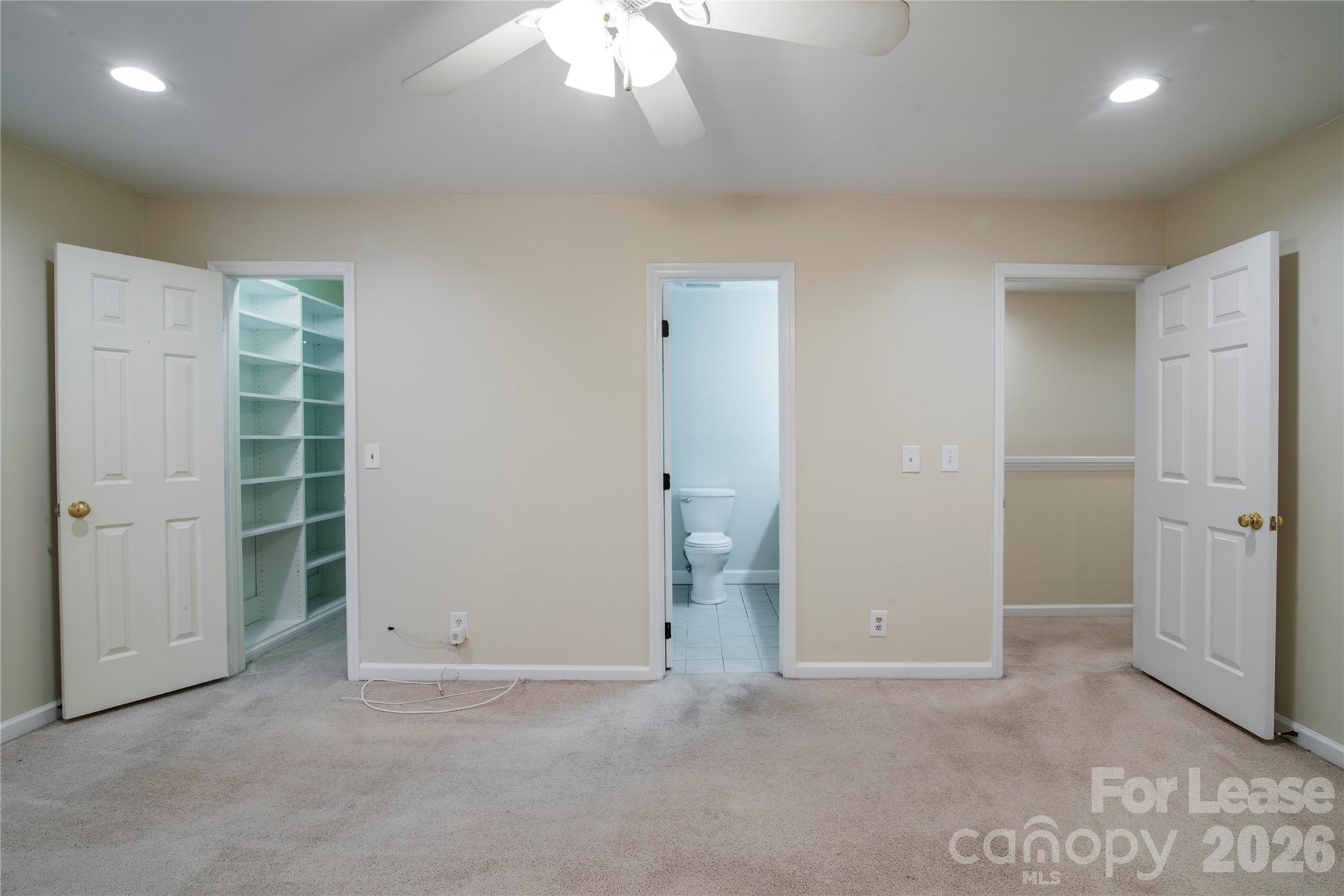807 Greenleaf Avenue Property Photo 16