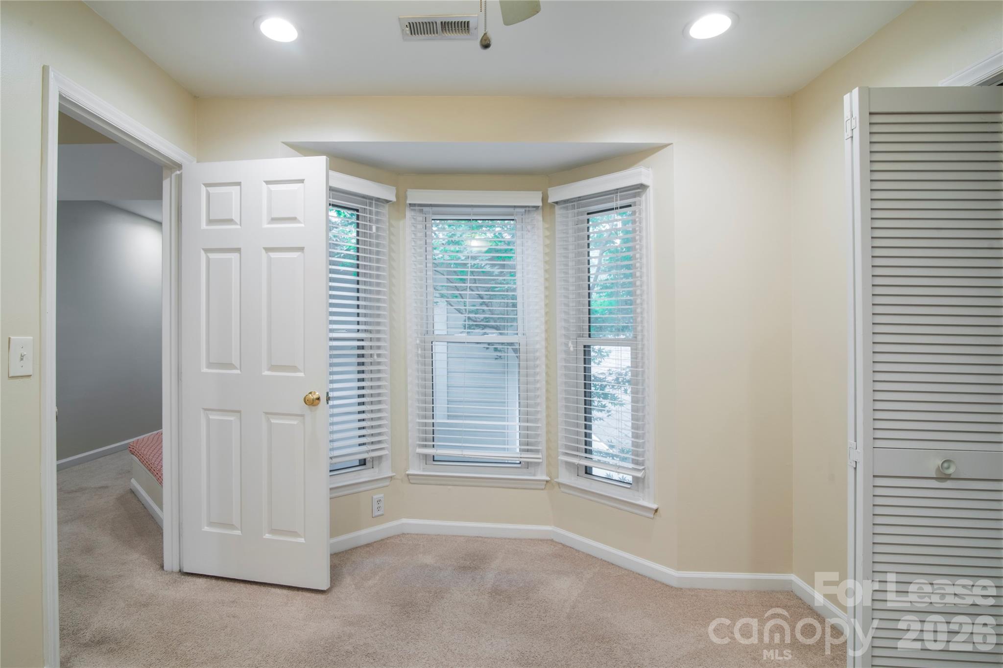 807 Greenleaf Avenue Property Photo 24