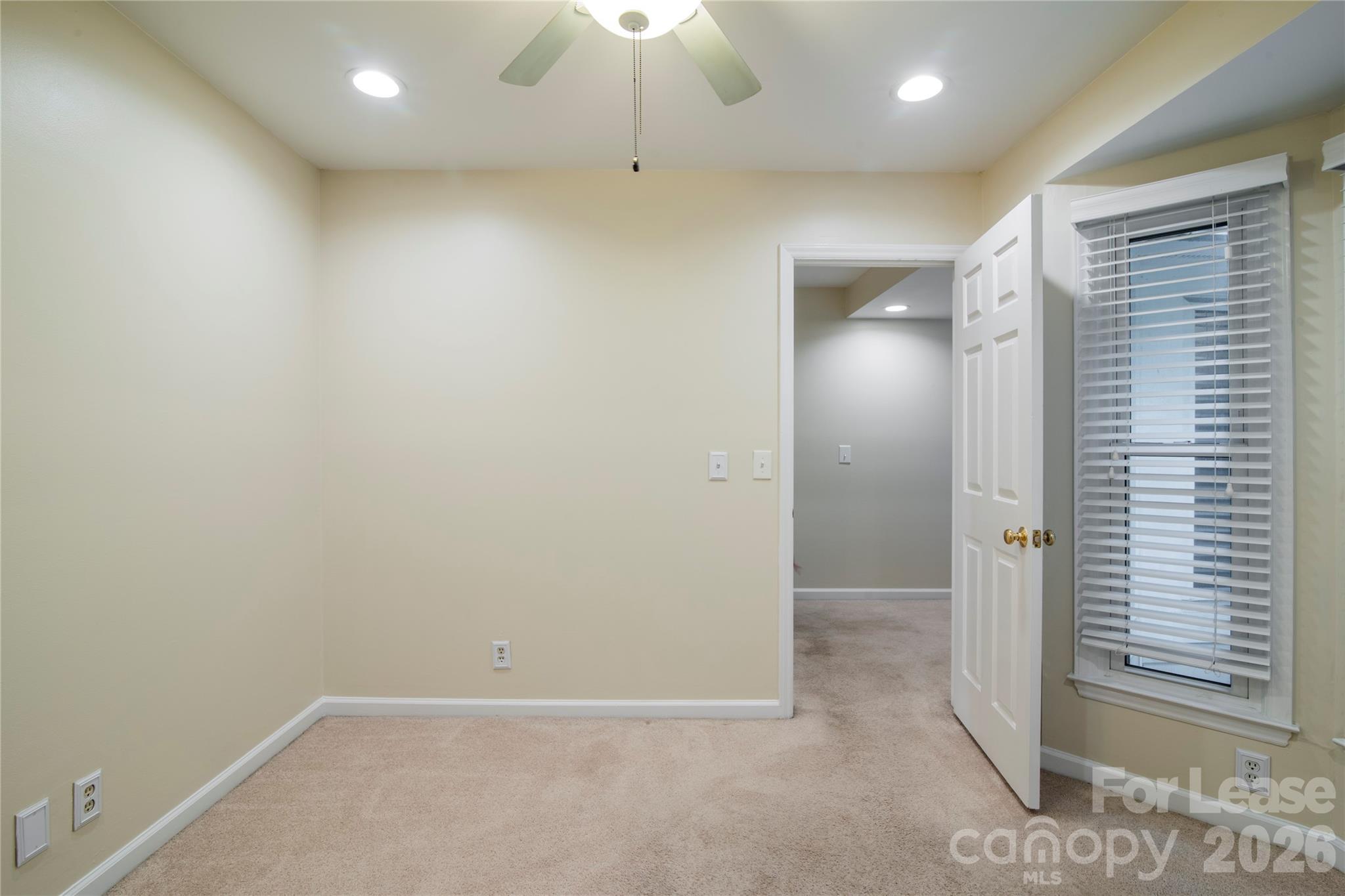 807 Greenleaf Avenue Property Photo 25