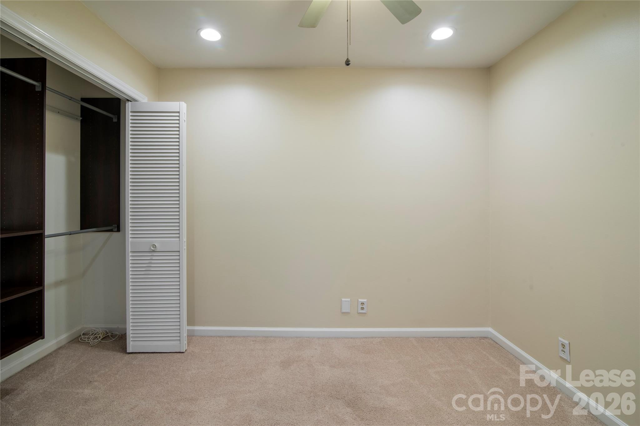 807 Greenleaf Avenue Property Photo 26