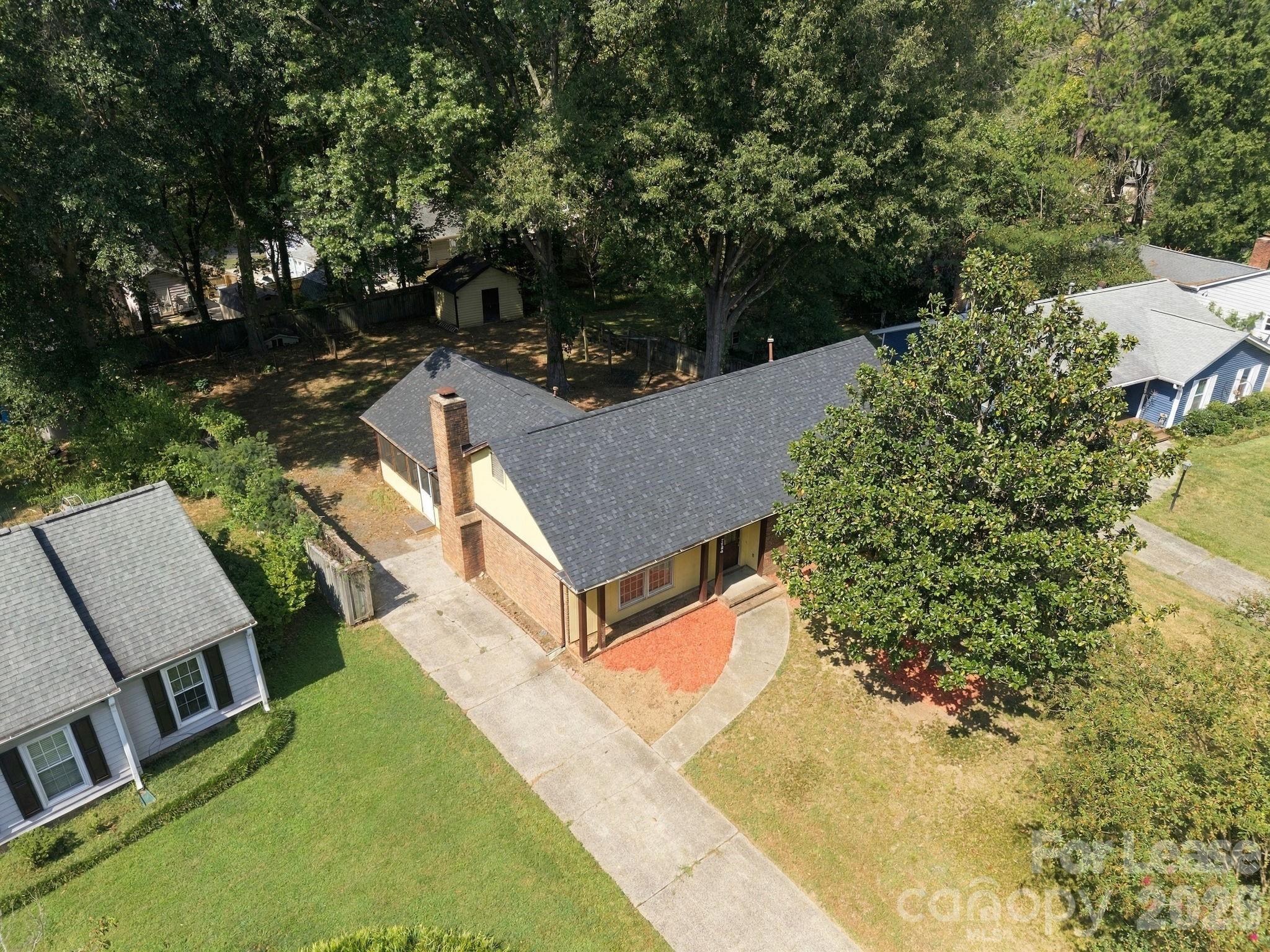 7724 Winterset Drive Property Photo 4